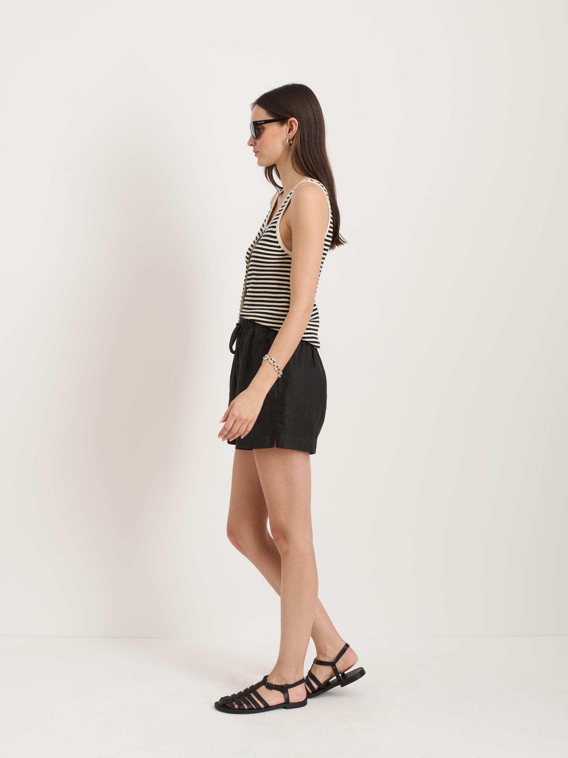 Riley Pull On Short In Linen Product Image