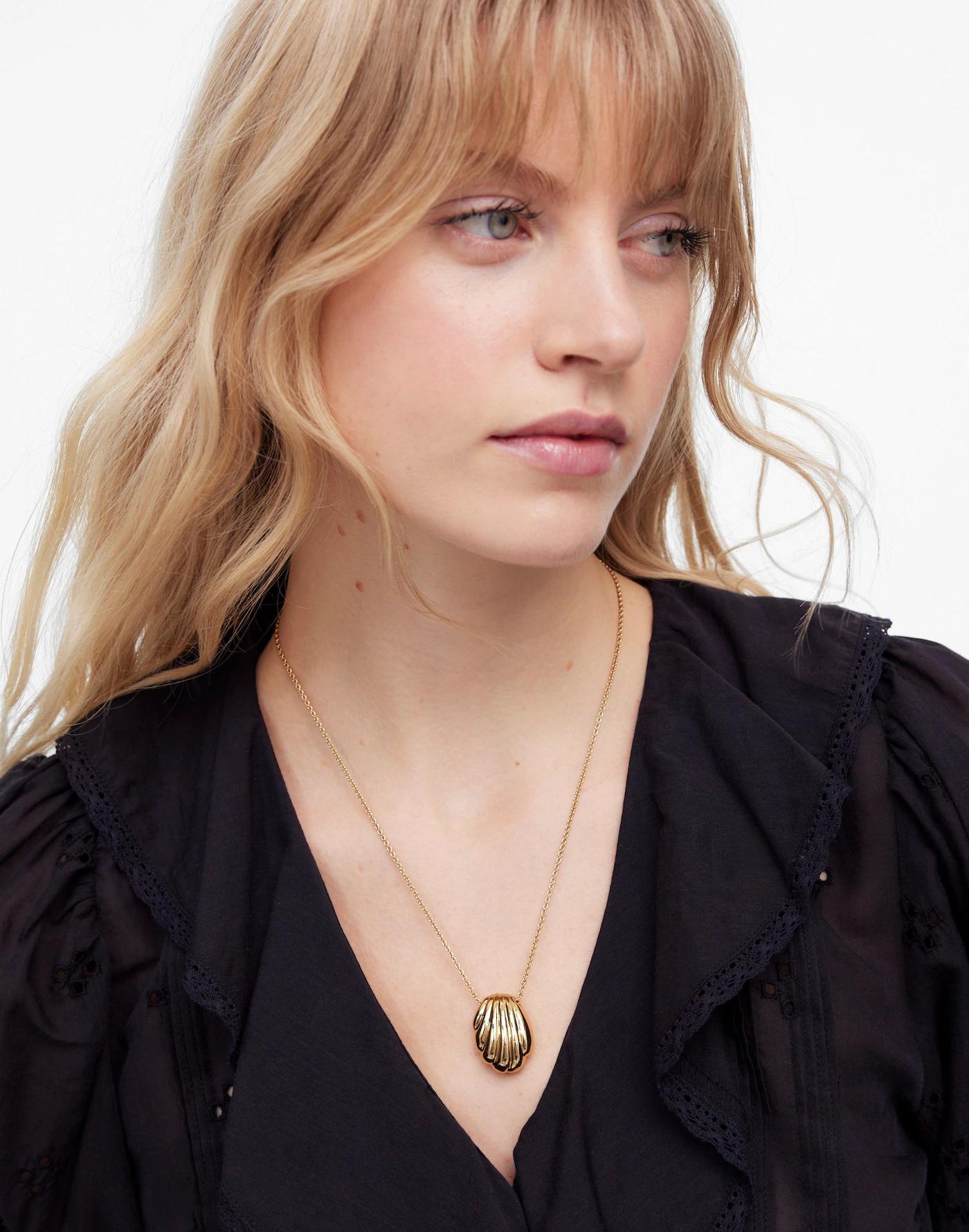 Seashell Pendant Necklace Product Image