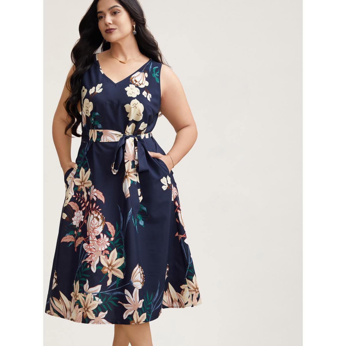 Plus Size Floral Print V Neck Pockets Midi Dress DarkBlue Women Elegant Belted V-neck Sleeveless Curvy BloomChic 22-24/3X Product Image
