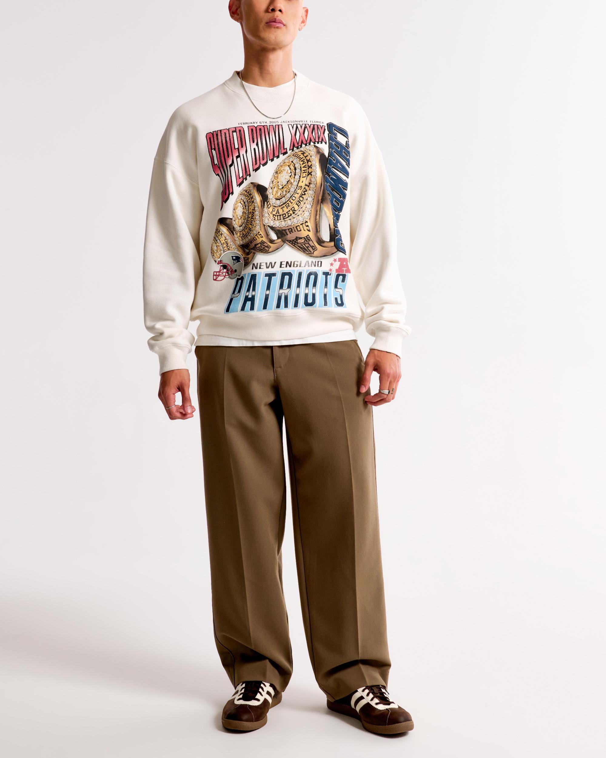 Minnesota Vikings Graphic Crew Sweatshirt Product Image