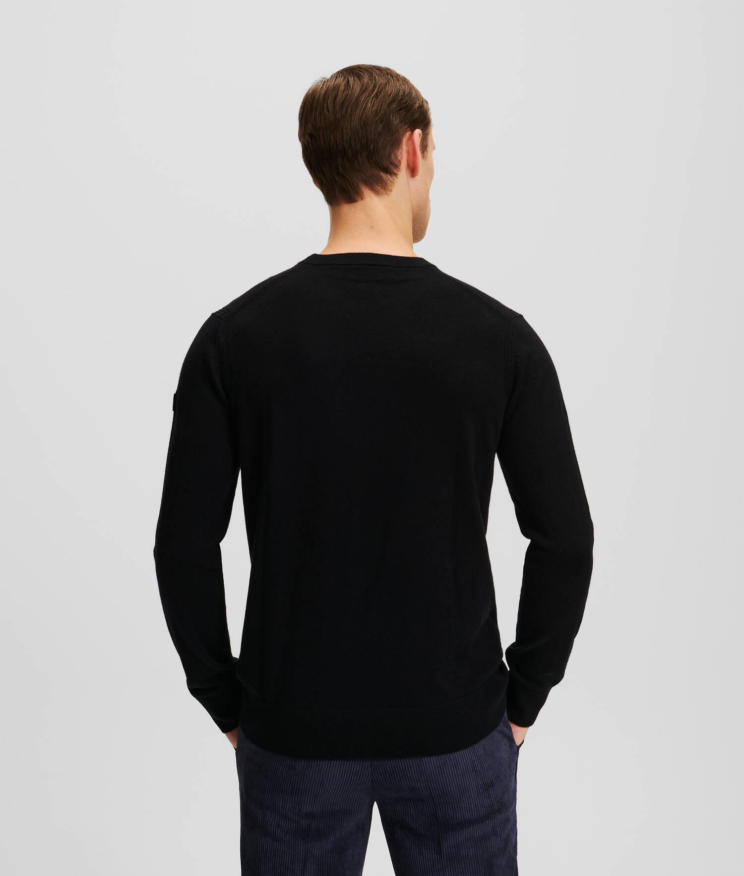 POCKET SWEATER Product Image