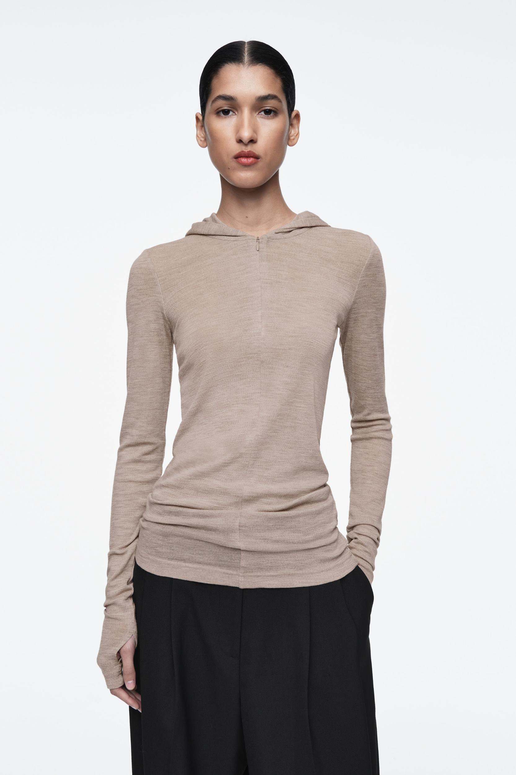SLIM HALF-ZIP WOOL HOODIE Product Image