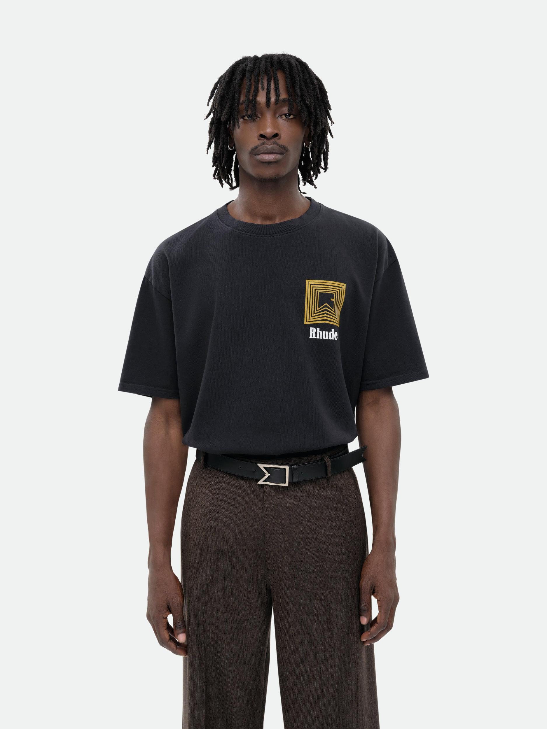 CHEVRON LOGO REPEAT TEE Male Product Image