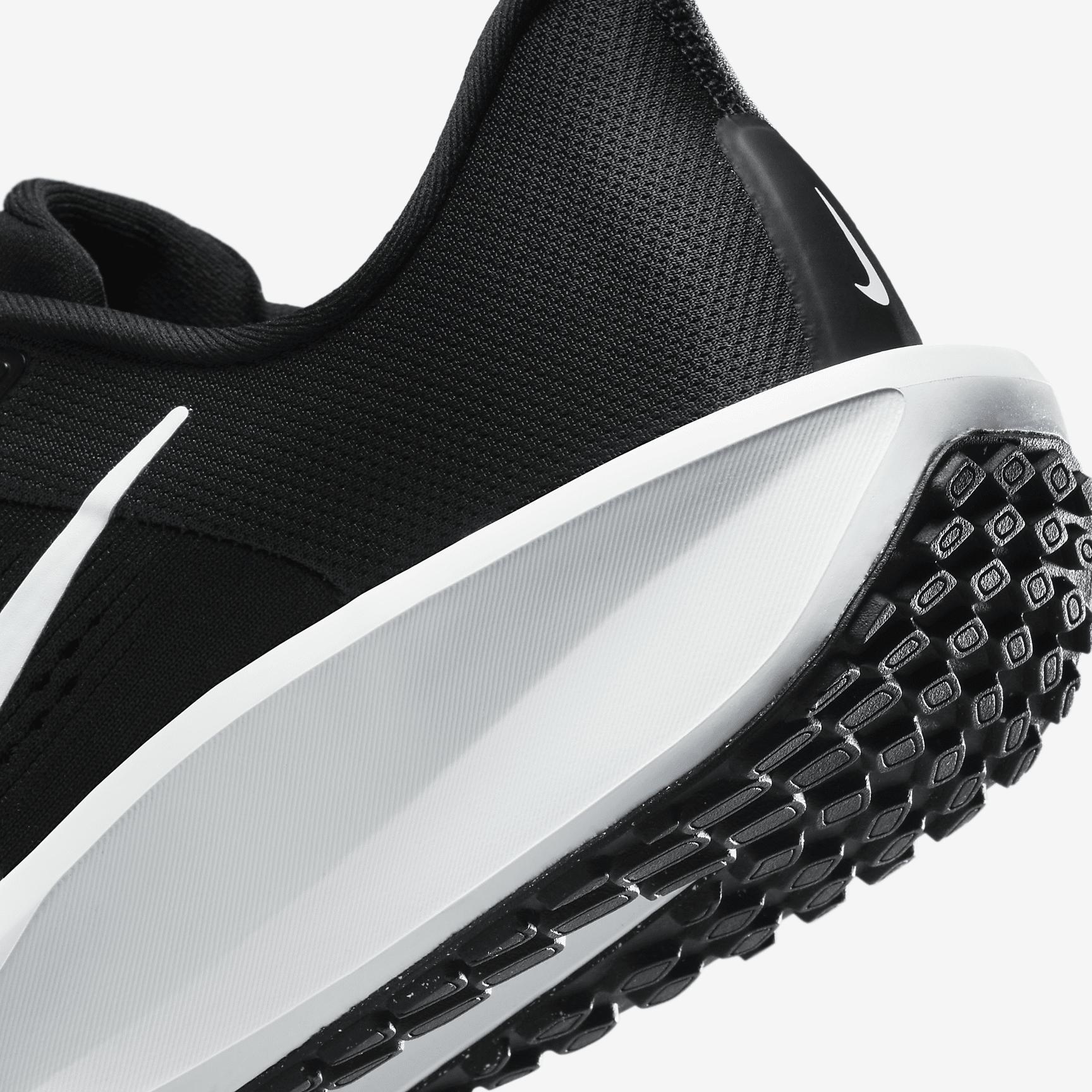 Nike Women's Quest 6 Road Running Shoes Product Image