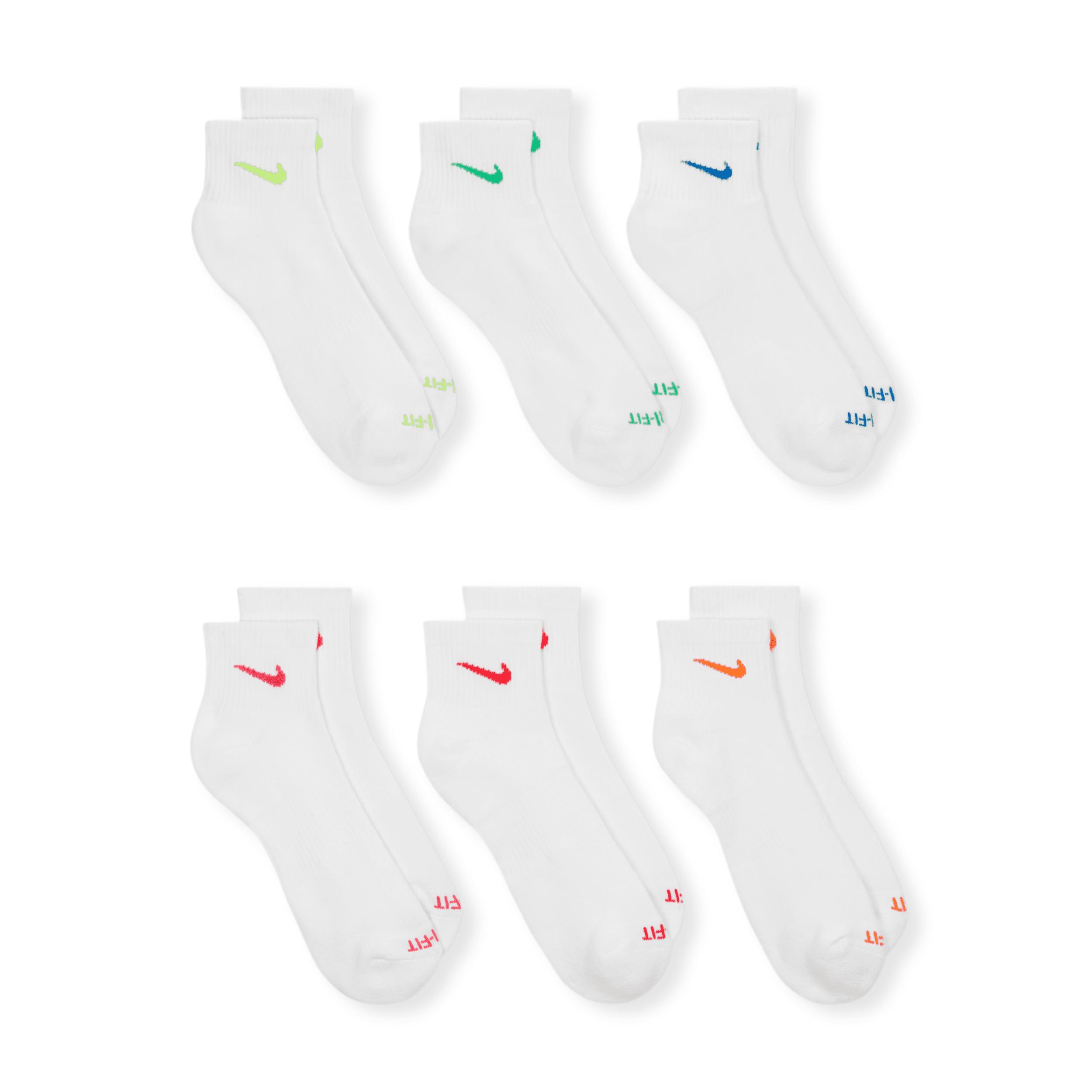 Nike Men's Everyday Plus Cushioned Training Ankle Socks (6 Pairs) Product Image