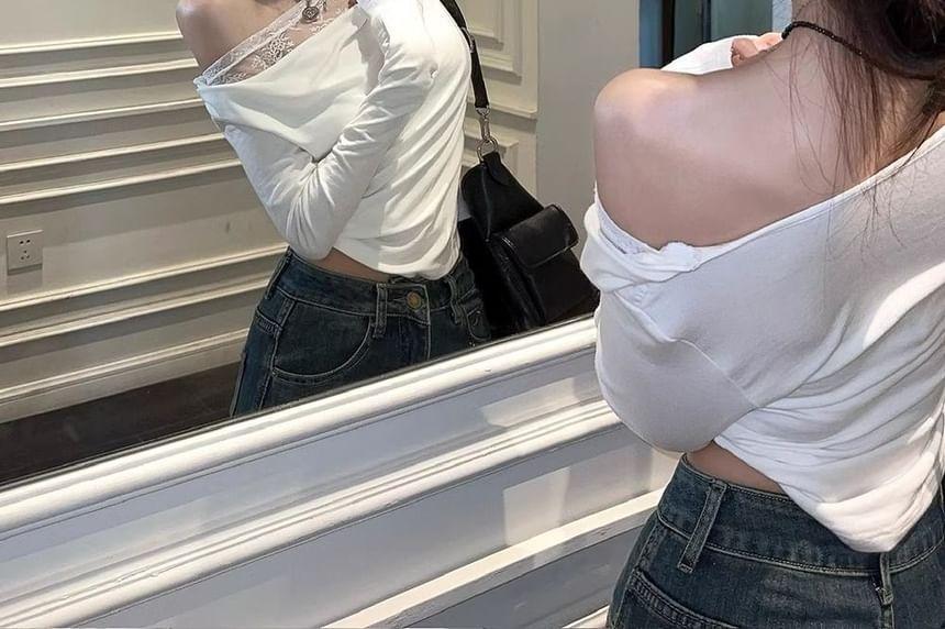 Mock Two-Piece One-Shoulder Long-Sleeve Lace Panel T-Shirt Product Image