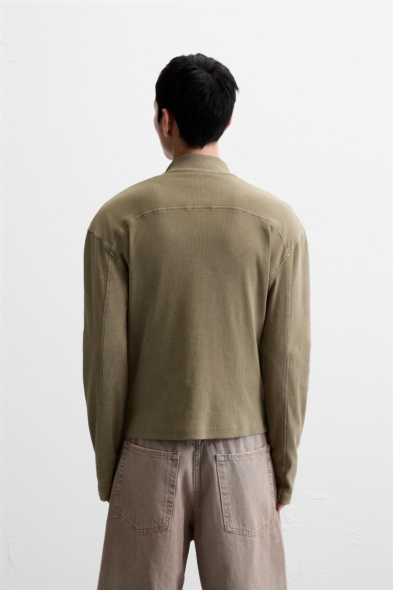WASHED DETAIL ZIPPERED SWEATSHIRT Product Image