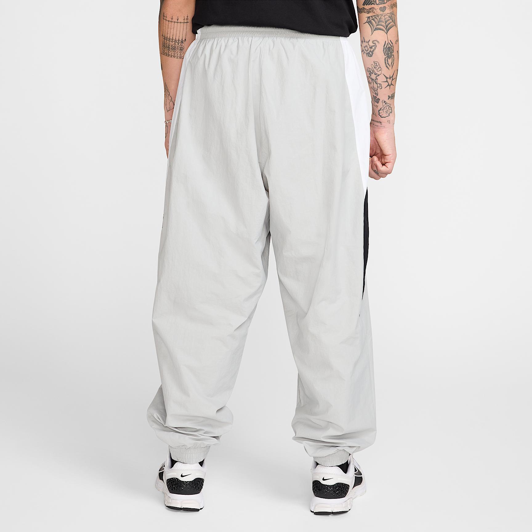 Nike Men's Club Oversized Woven Track Pants Product Image