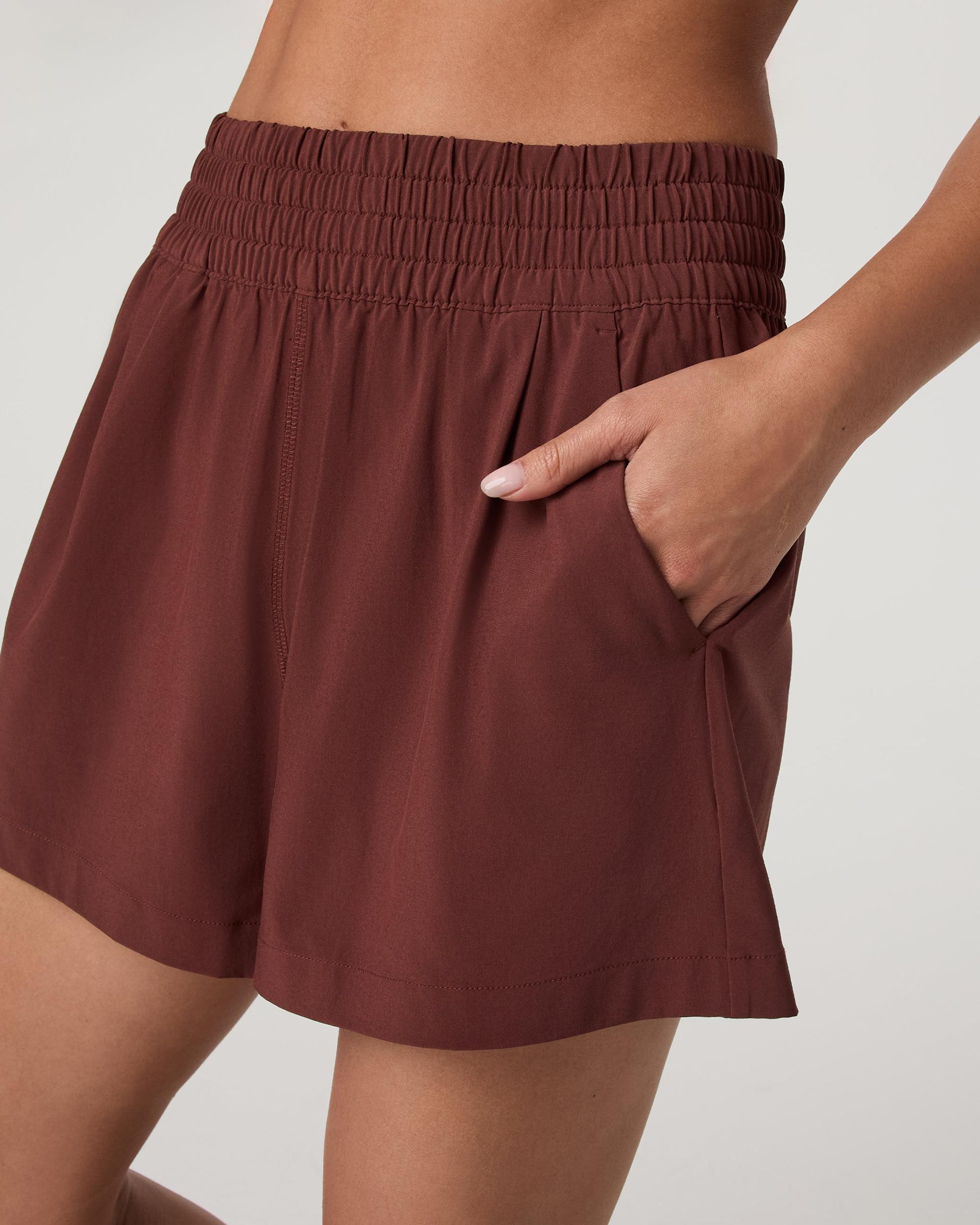 Villa Short Product Image