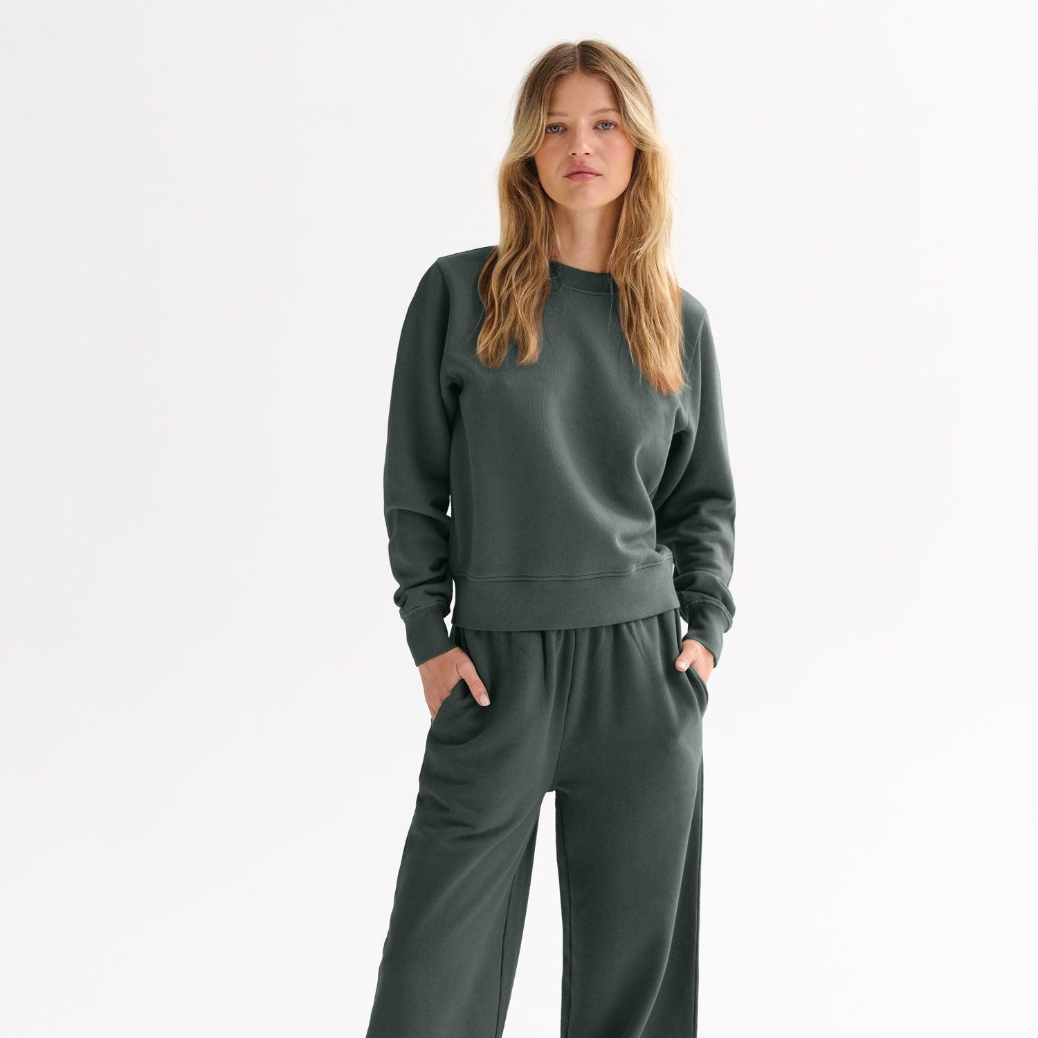 Organic Fleece Shrunken Crew Neck Sweatshirt Female Product Image