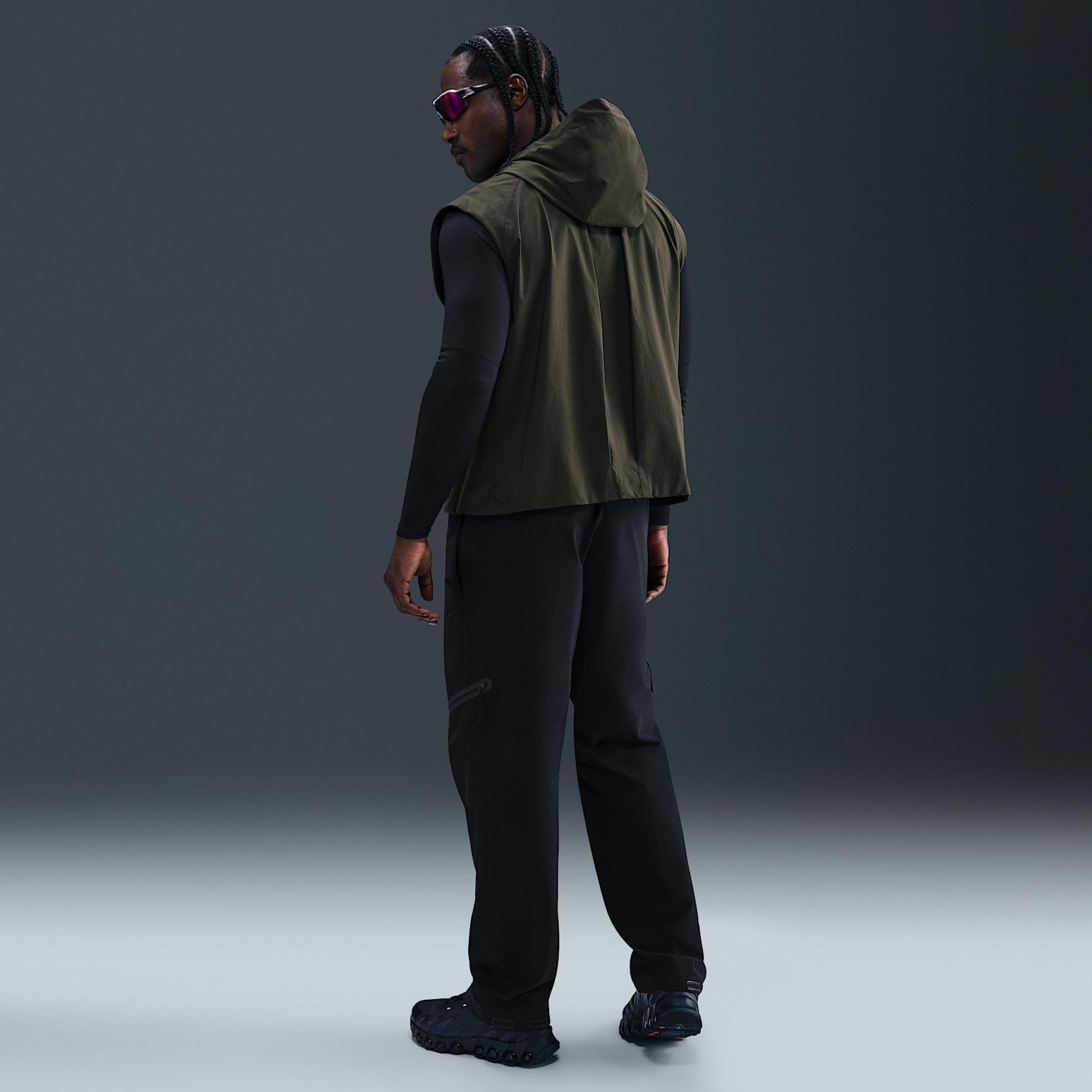 Nike Tech Men's Dri-FIT Woven Windrunner Vest Product Image