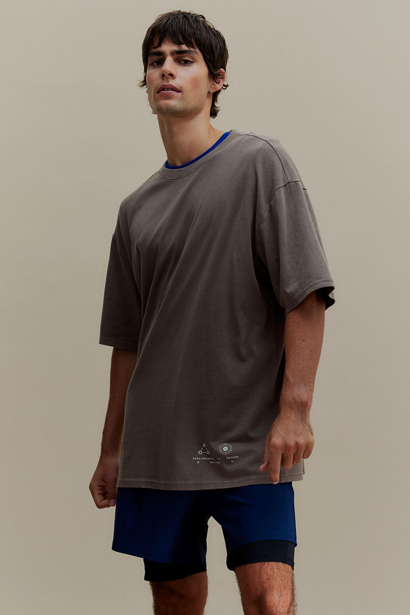 Loose-Fit Sports Shirt with DryMove™ Product Image