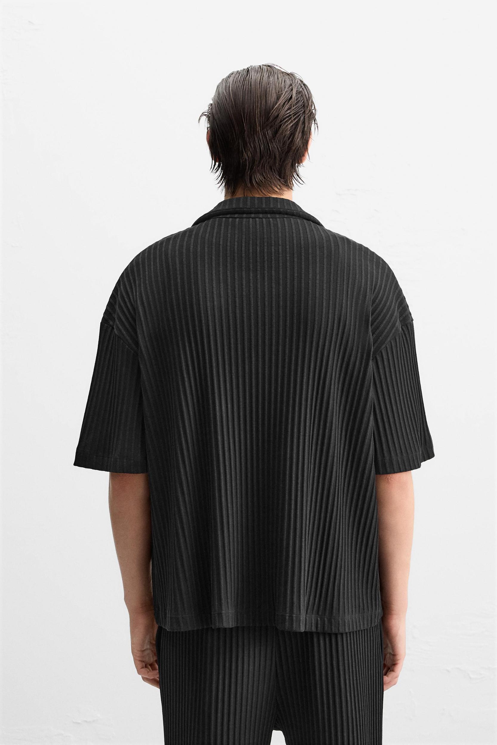 PLEATED SHIRT Product Image