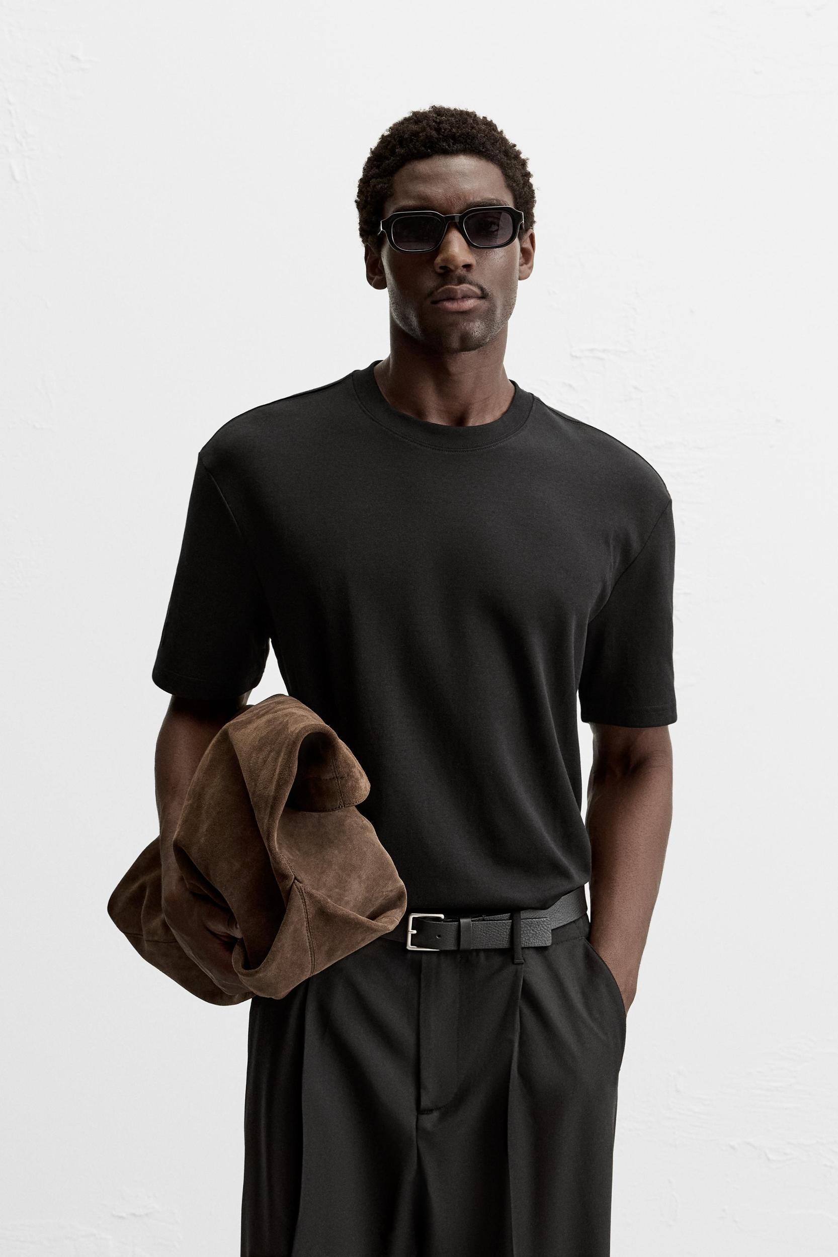 BASIC REGULAR FIT T-SHIRT Product Image
