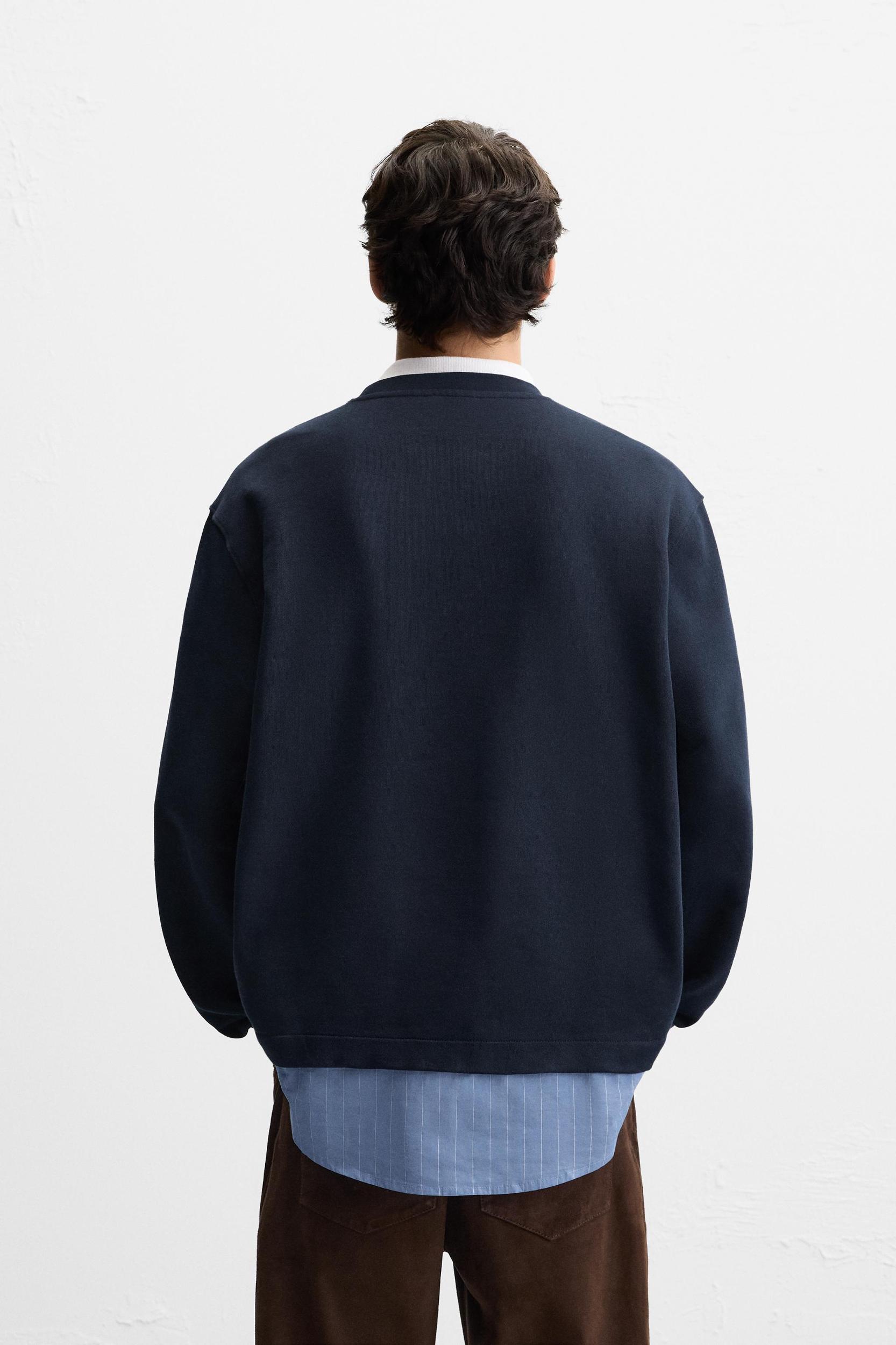 CONTRASTING HEM SWEATSHIRT Product Image