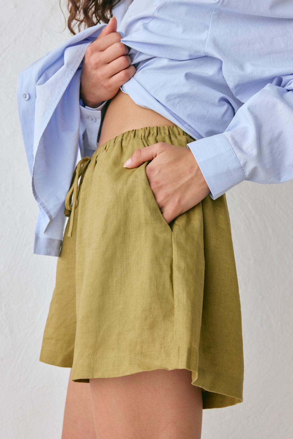 Nettie Linen Shorts Olive Product Image