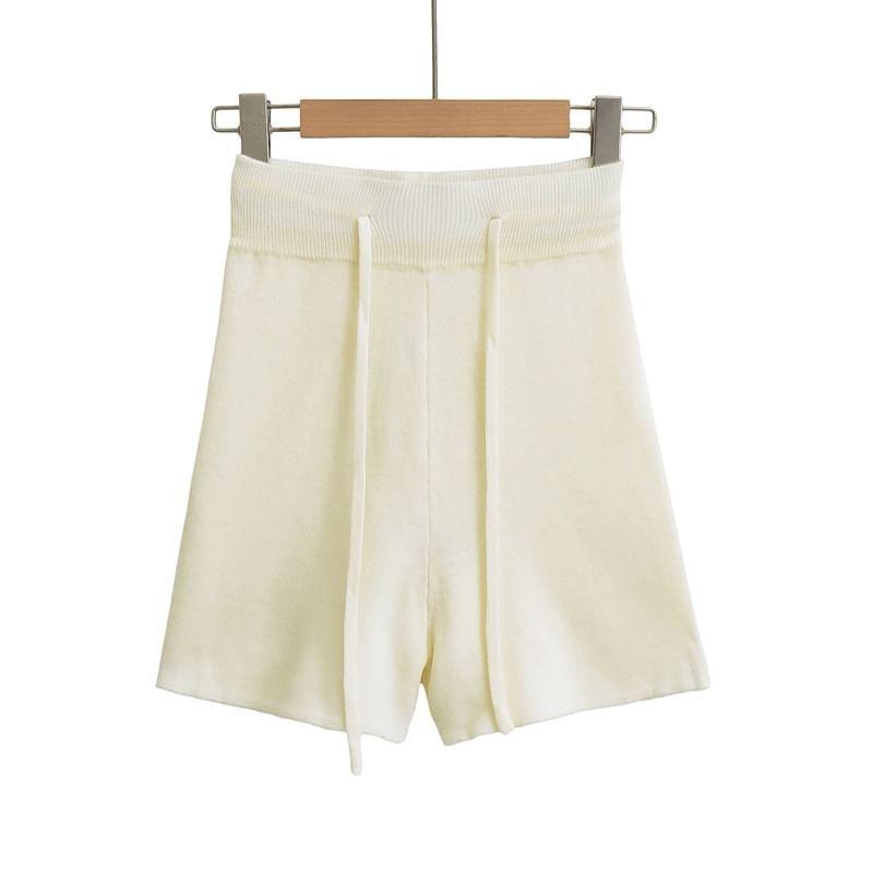 High Waist Plain Knitted Shorts Product Image