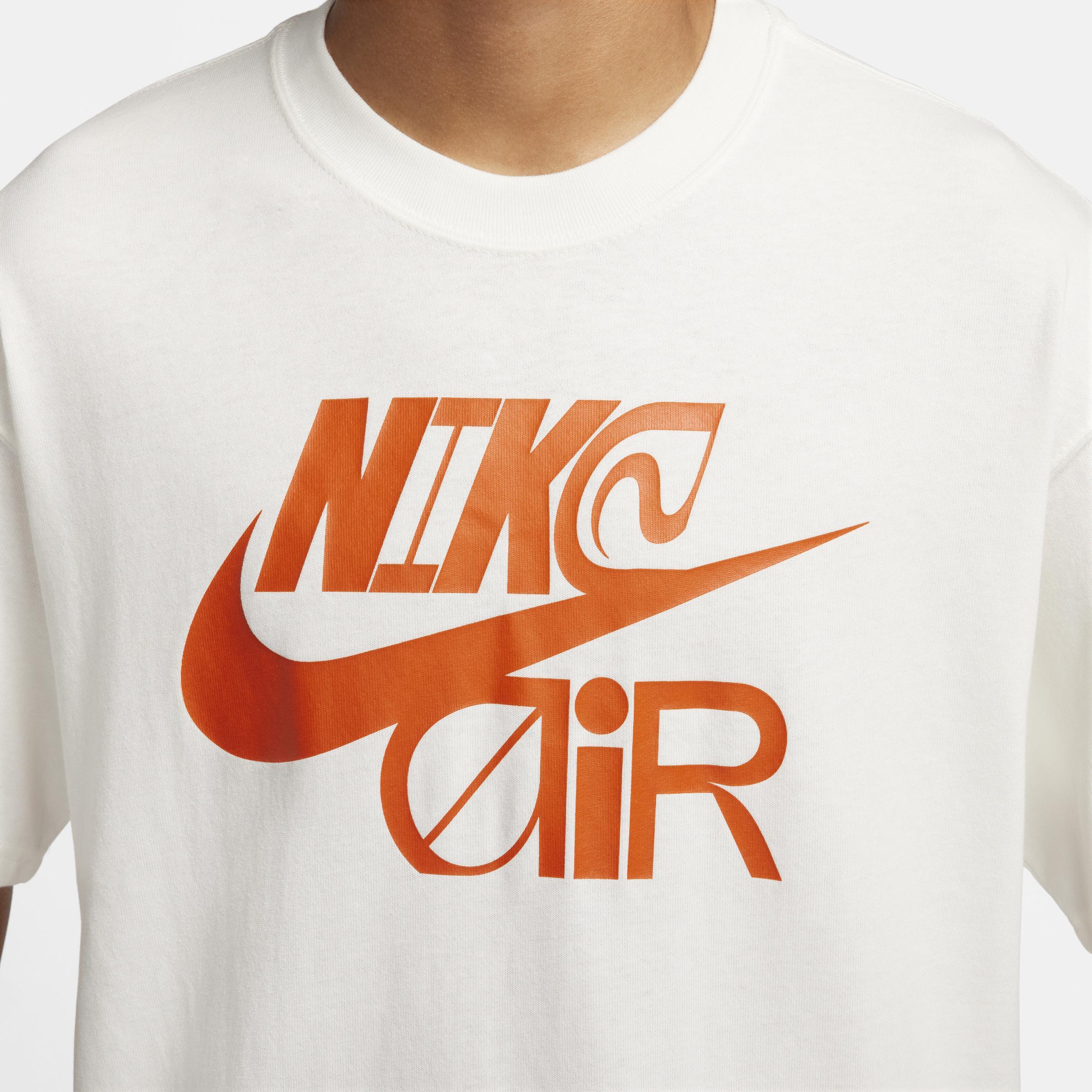 Nike Sportswear Men's Max90 T-Shirt Product Image
