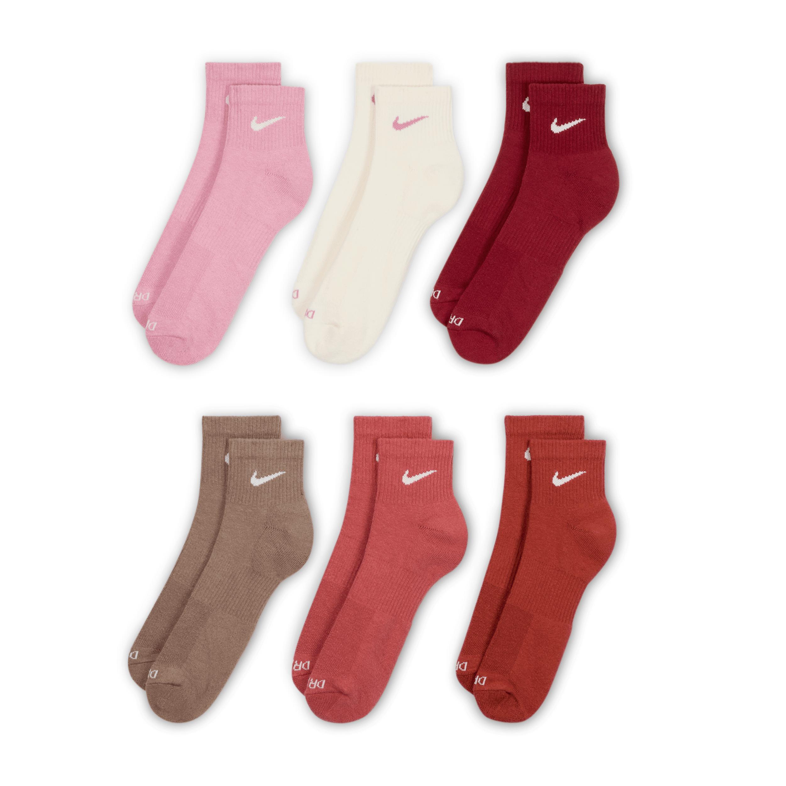 Nike Men's Everyday Plus Cushioned Training Ankle Socks (6 Pairs) Product Image
