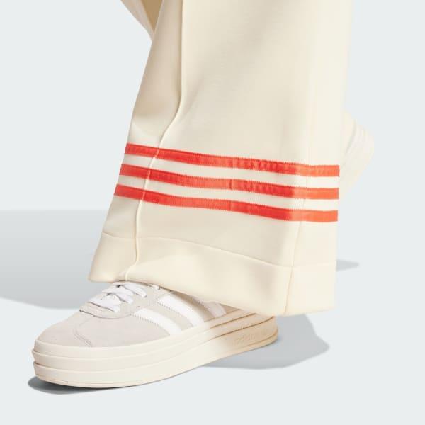 Adicolor Neuclassics Track Pants Product Image