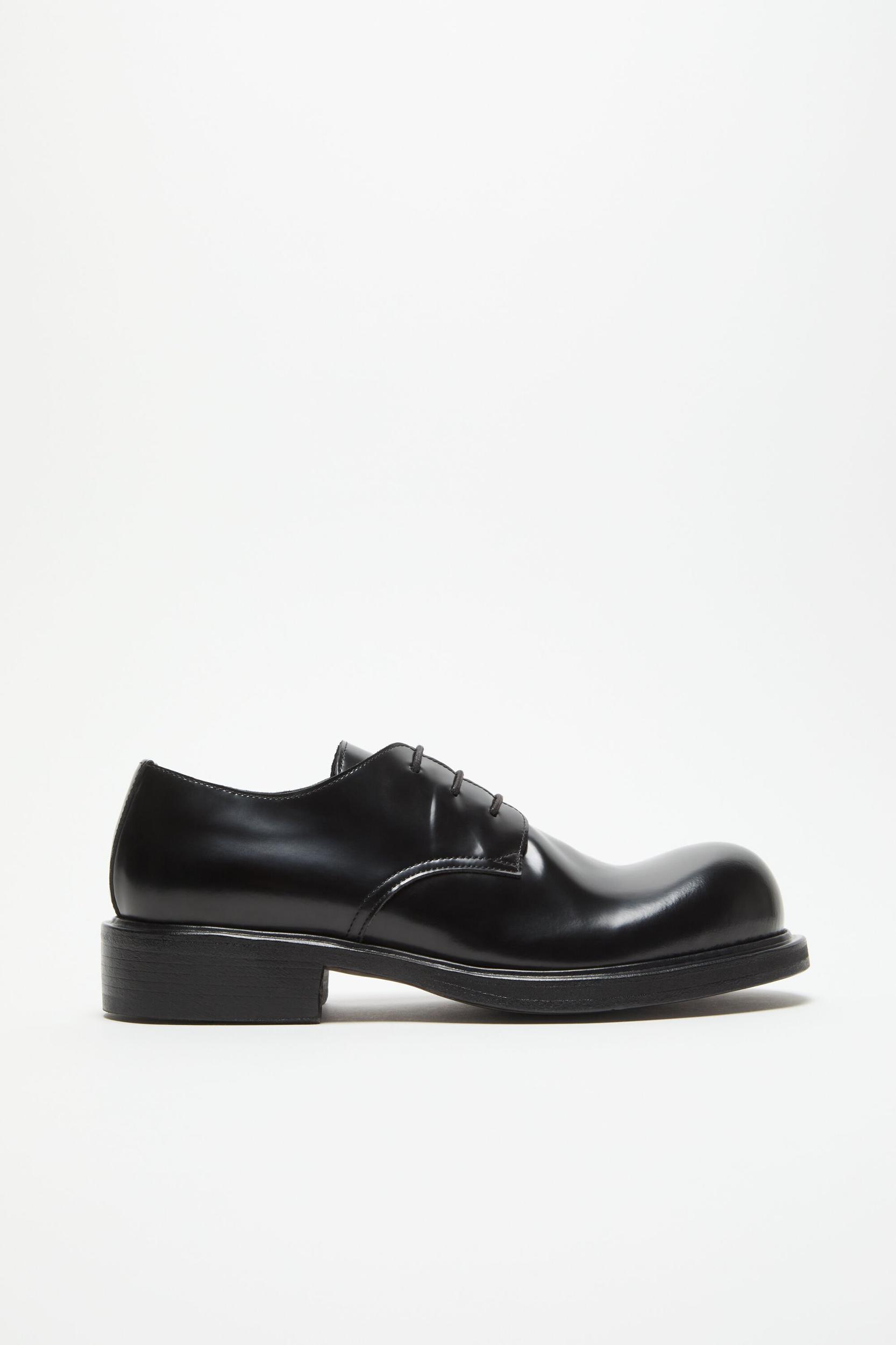 Lace-up leather shoes Product Image