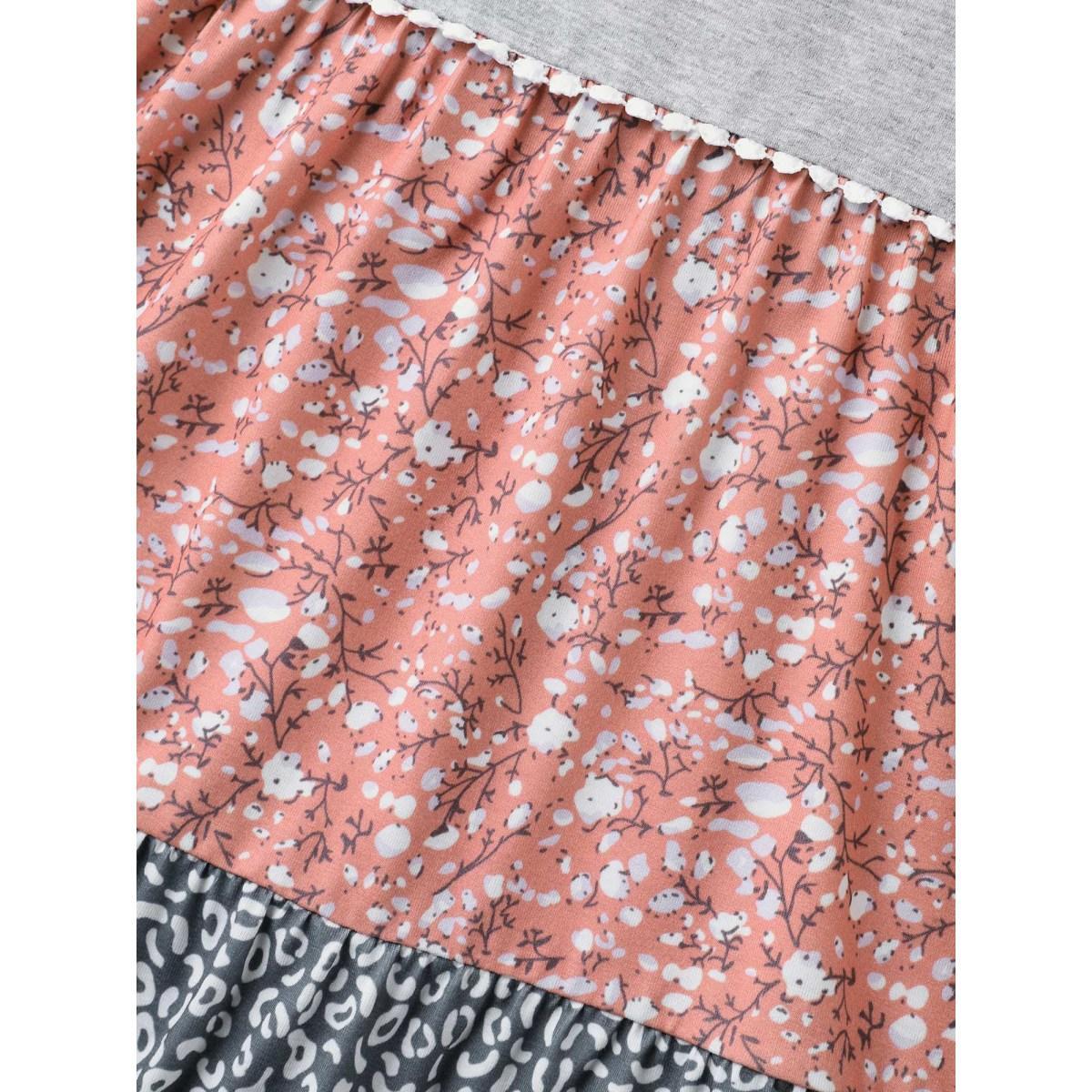 Plus Size Ditsy Floral Print Patchwork Layered T-Shirt Multicolor Women Woven ribbon&lace trim Natural Flowers Round Neck Everyday-Casual T-shirts BloomChic 12/L Product Image