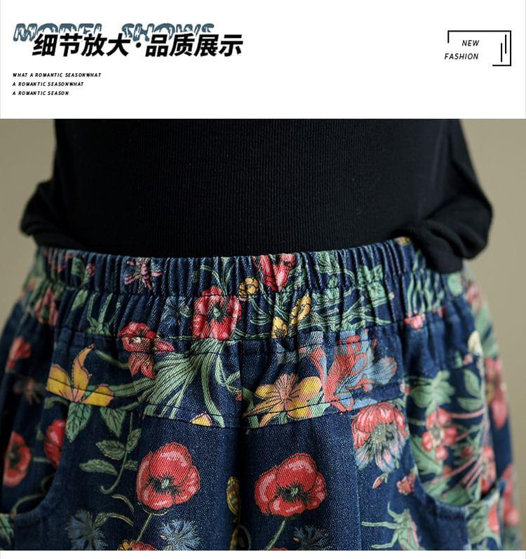 Mid Rise Floral Print Wide Leg Pants Product Image