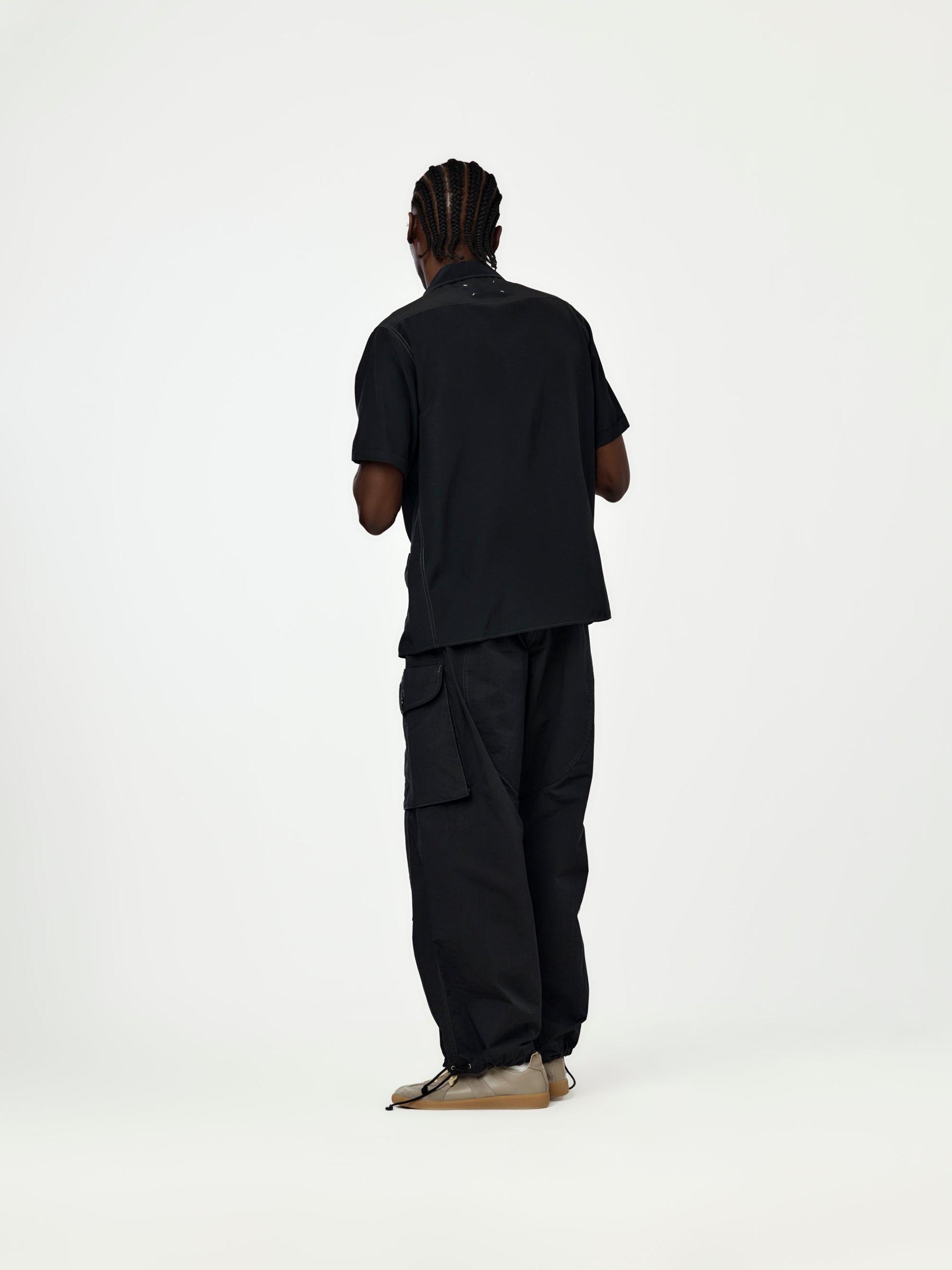 Short-Sleeved Shirt (Black) Product Image