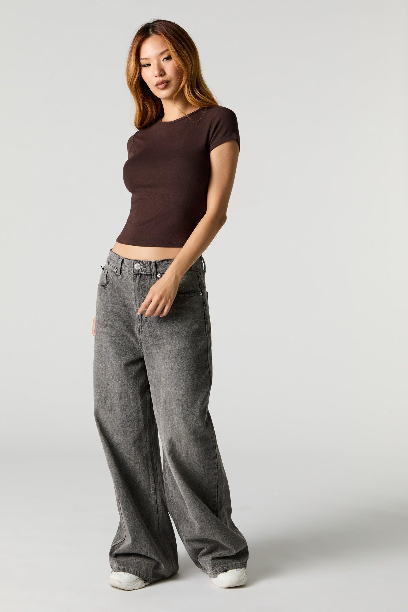 Skimmer Crewneck T-Shirt Female Product Image