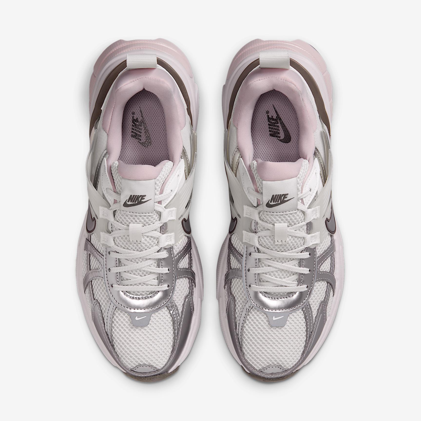 Nike Women's V2K Run Shoes Product Image