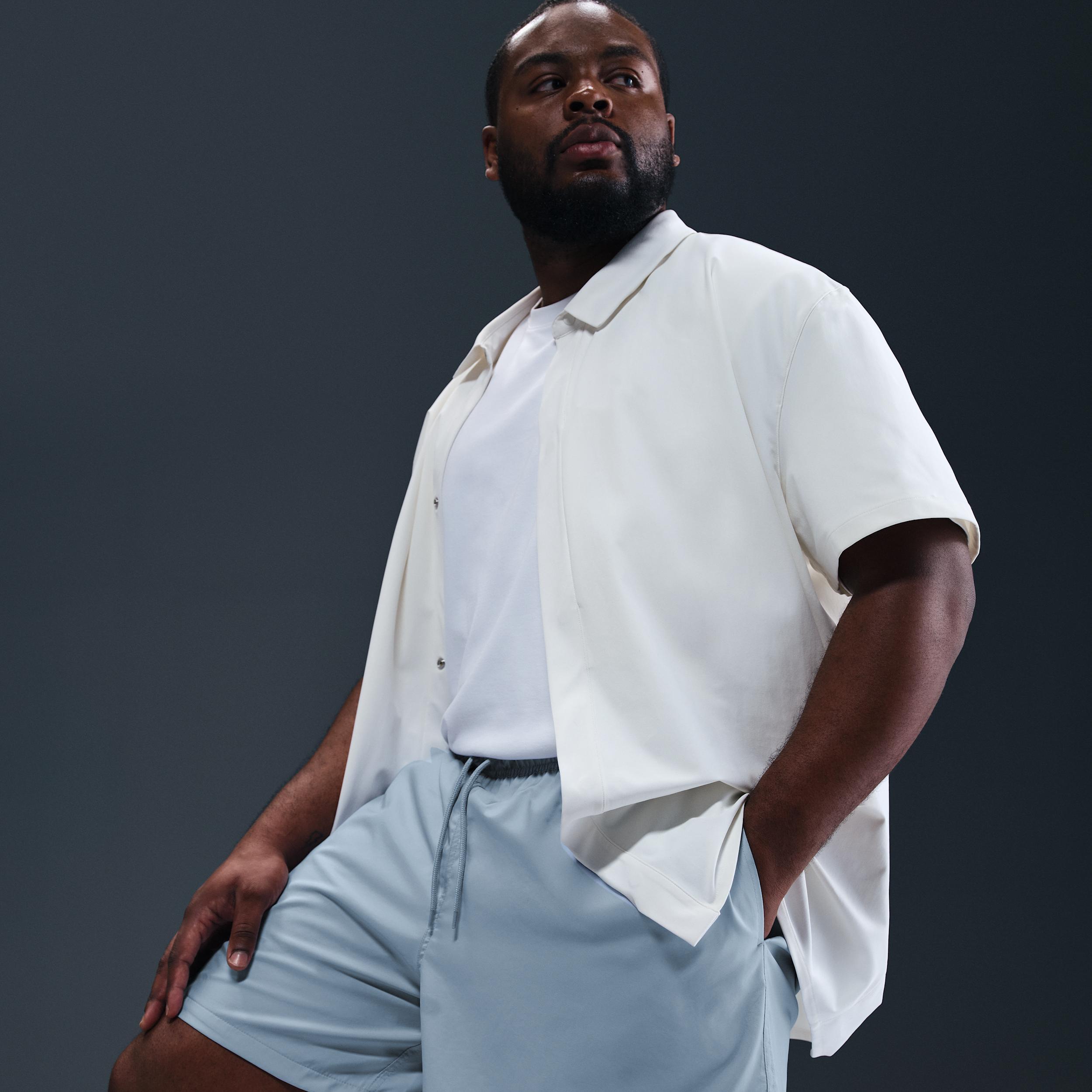 Nike Men's Club Flow Shorts Product Image