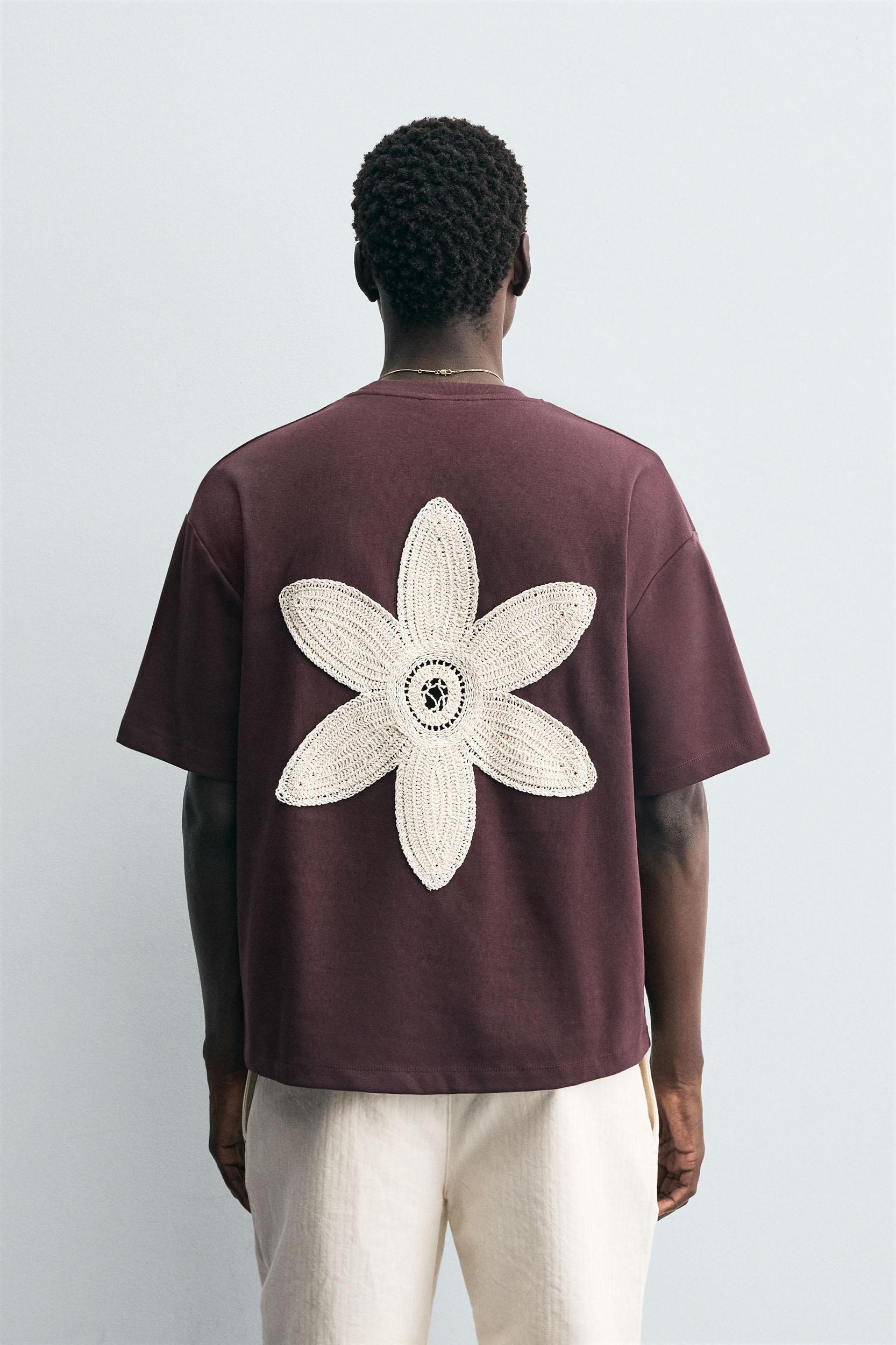 FLORAL EMBROIDERY T-SHIRT Product Image