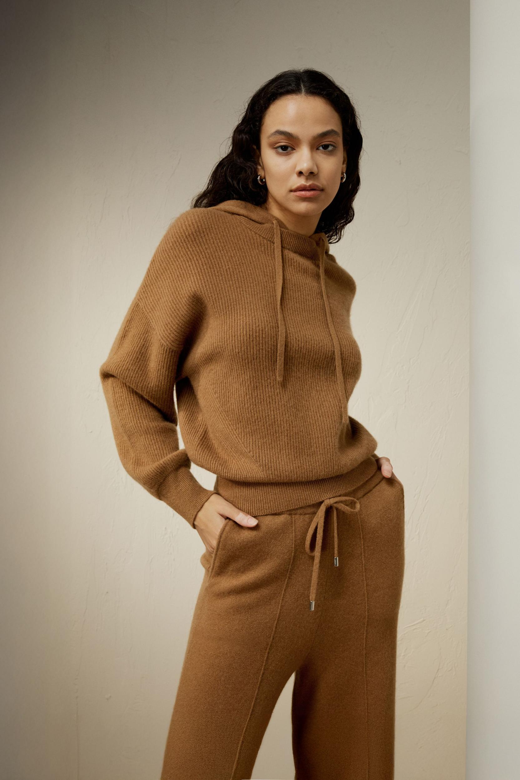 Eshe 2-in-1 Cashmere Detachable Hoodie Product Image