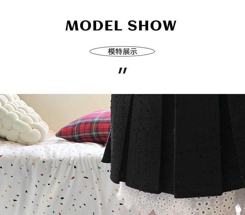 Platform Chunky Heel Mary Jane Pumps Product Image