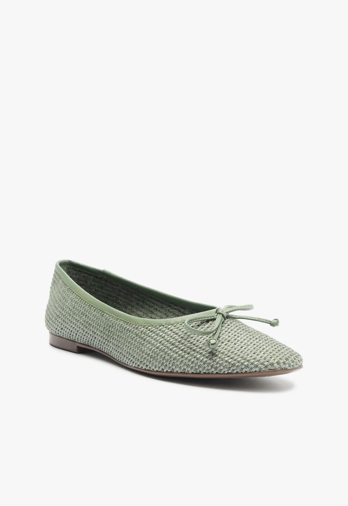 Arissa Straw Flat Product Image