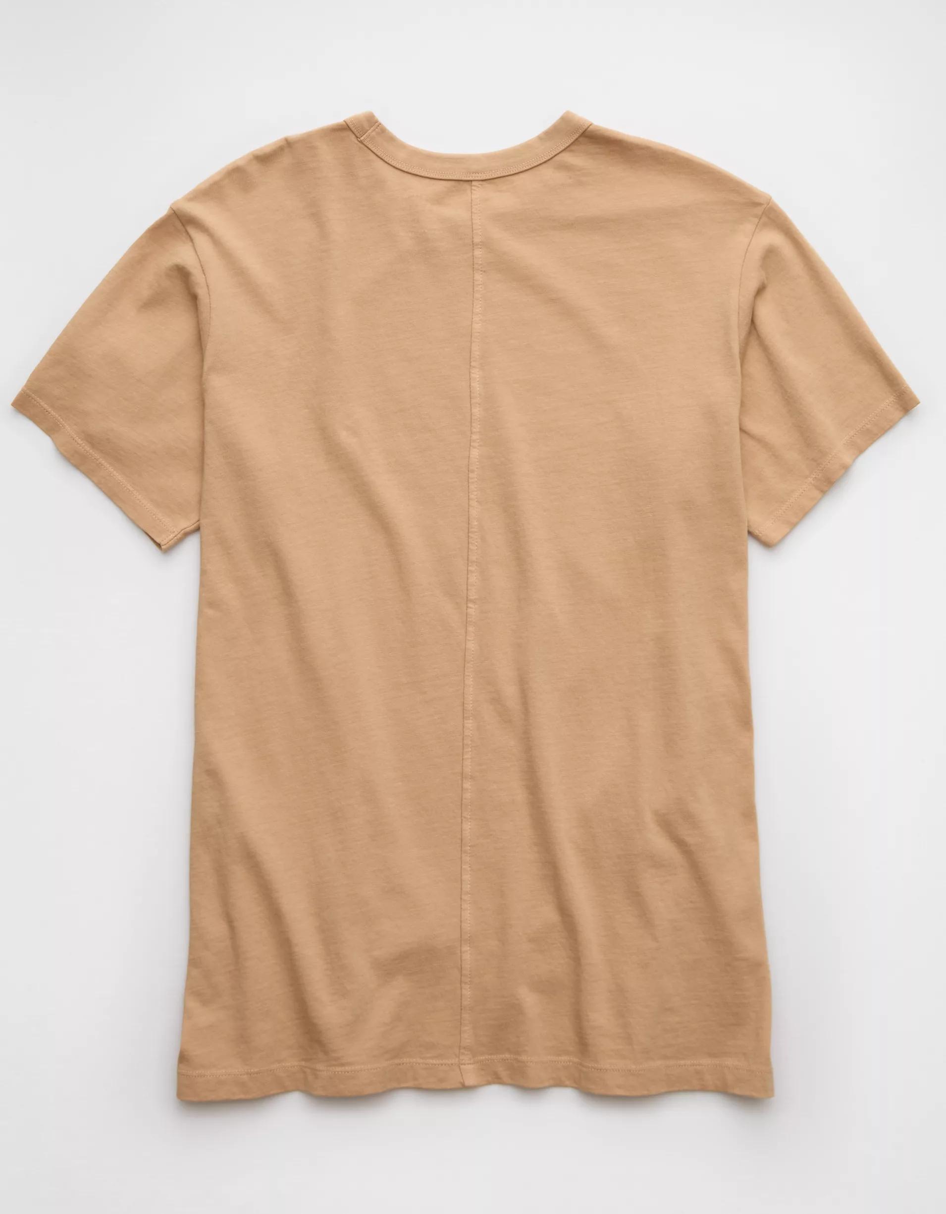 AE Oversized Valentine's Day Graphic T-Shirt Product Image
