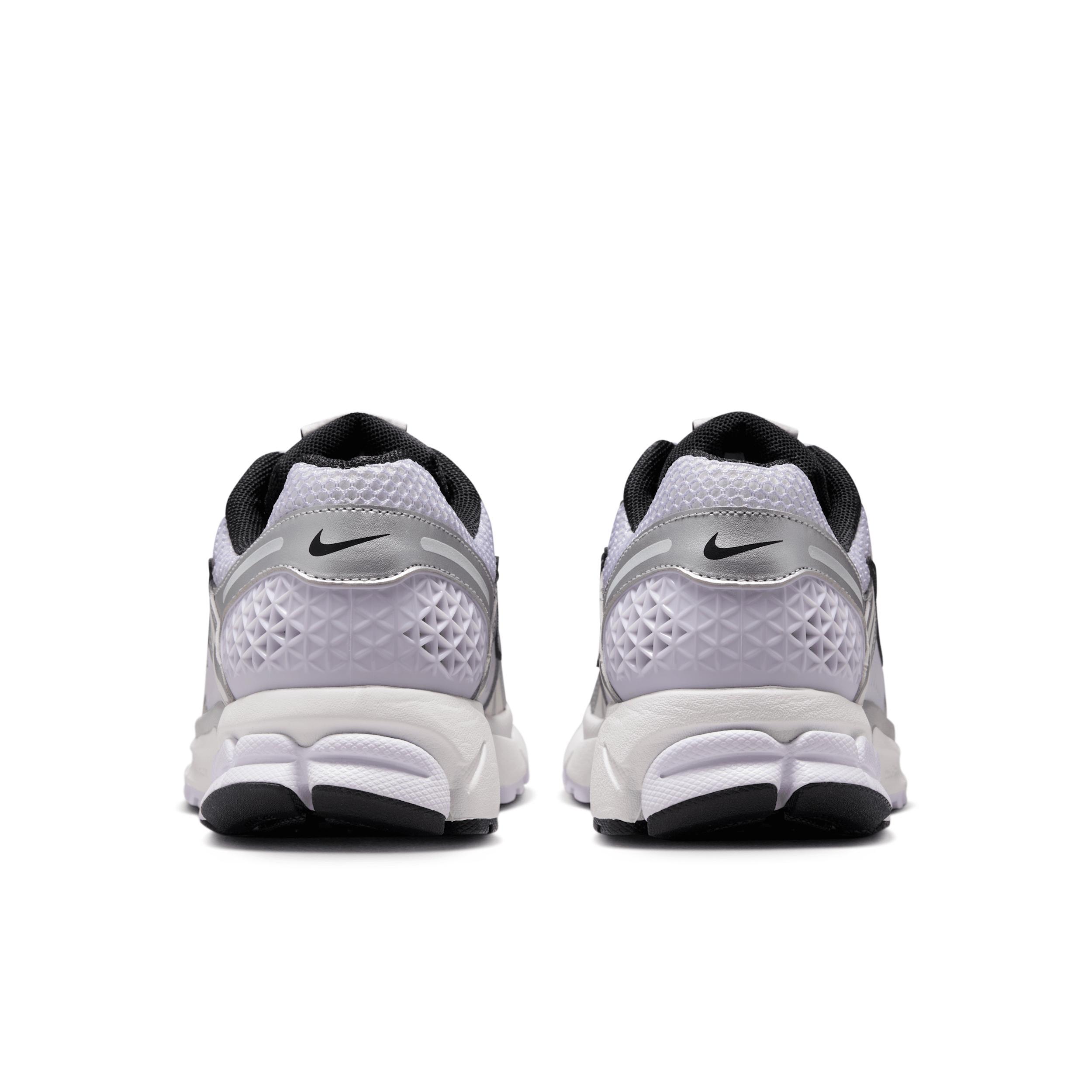 Nike Women's Zoom Vomero 5 Shoes Product Image