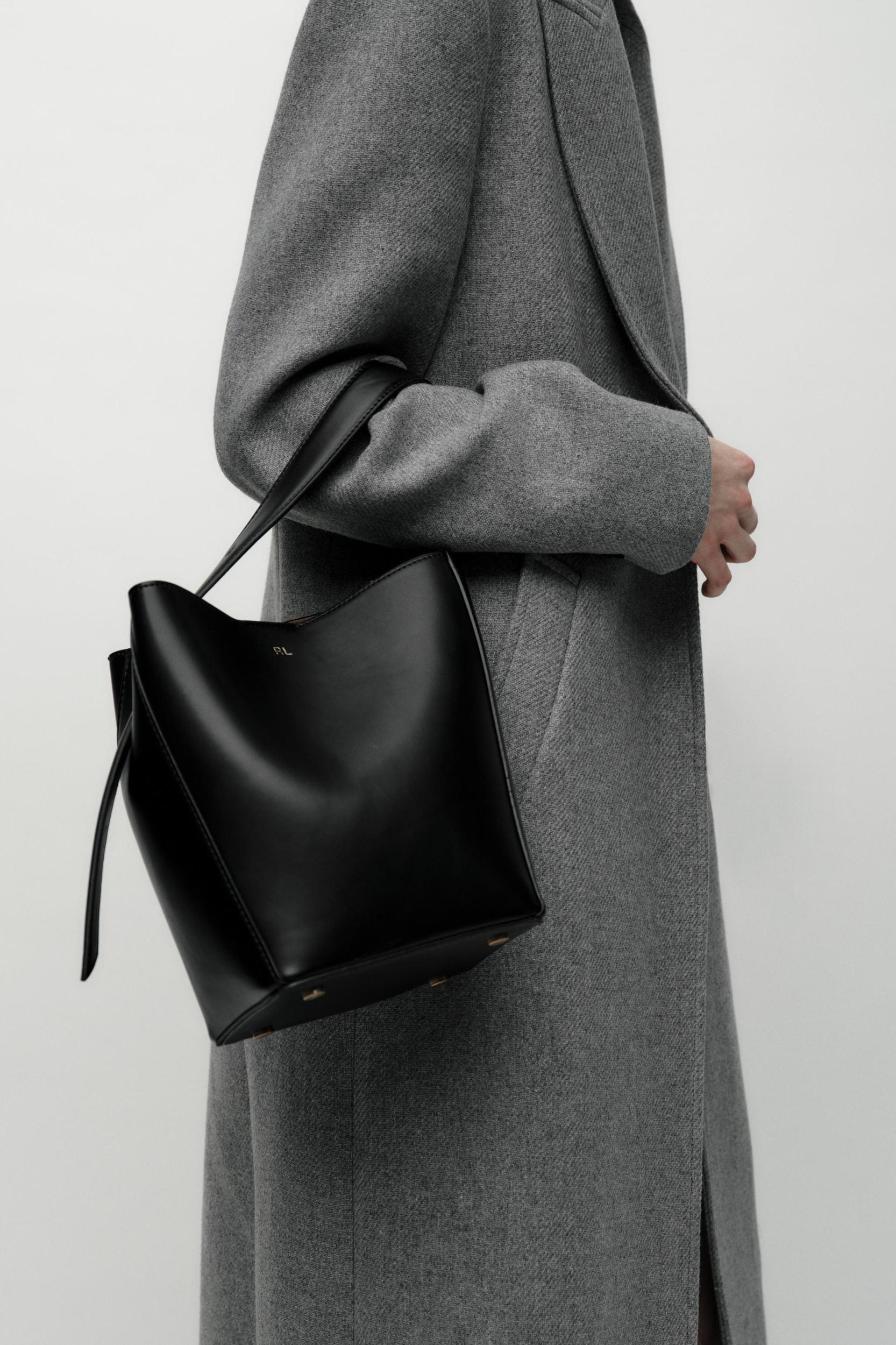 BUCKET BAG Product Image