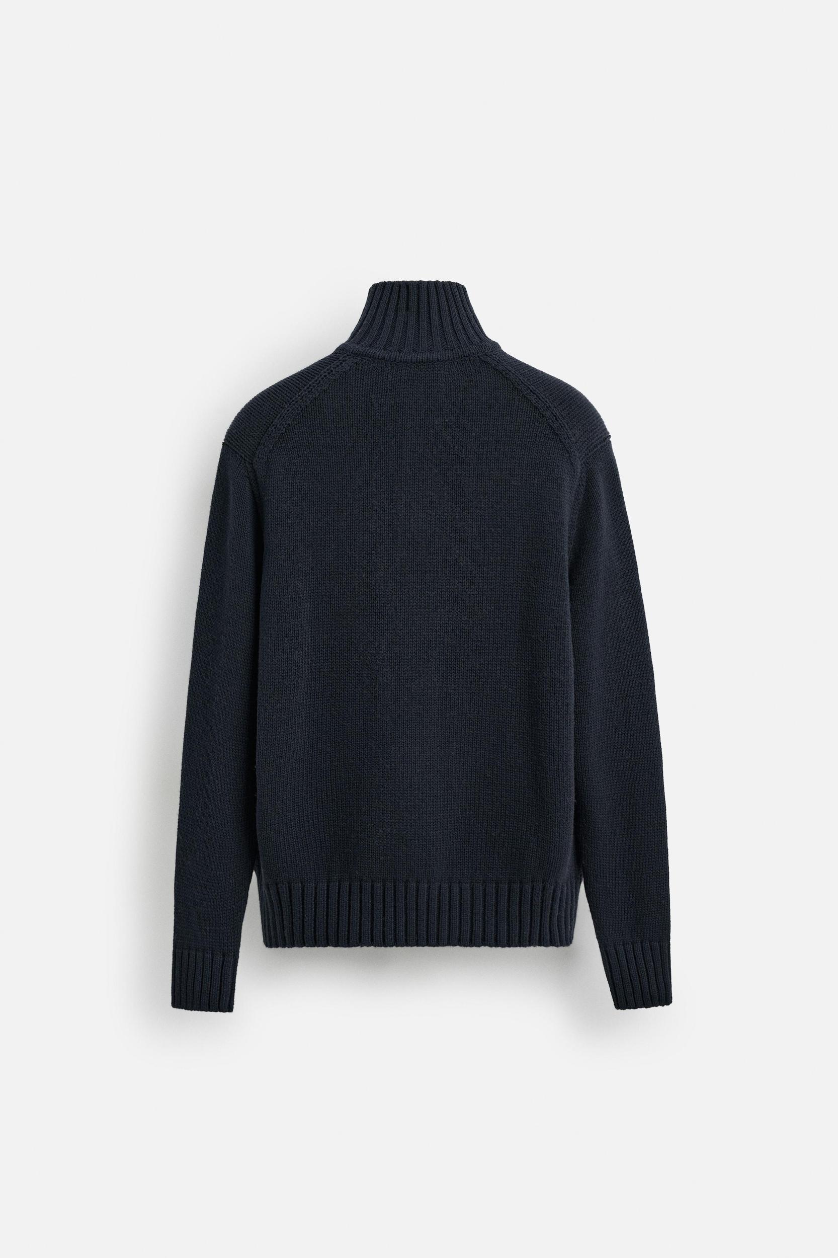 COTTON-WOOL BUTTON SWEATER Product Image