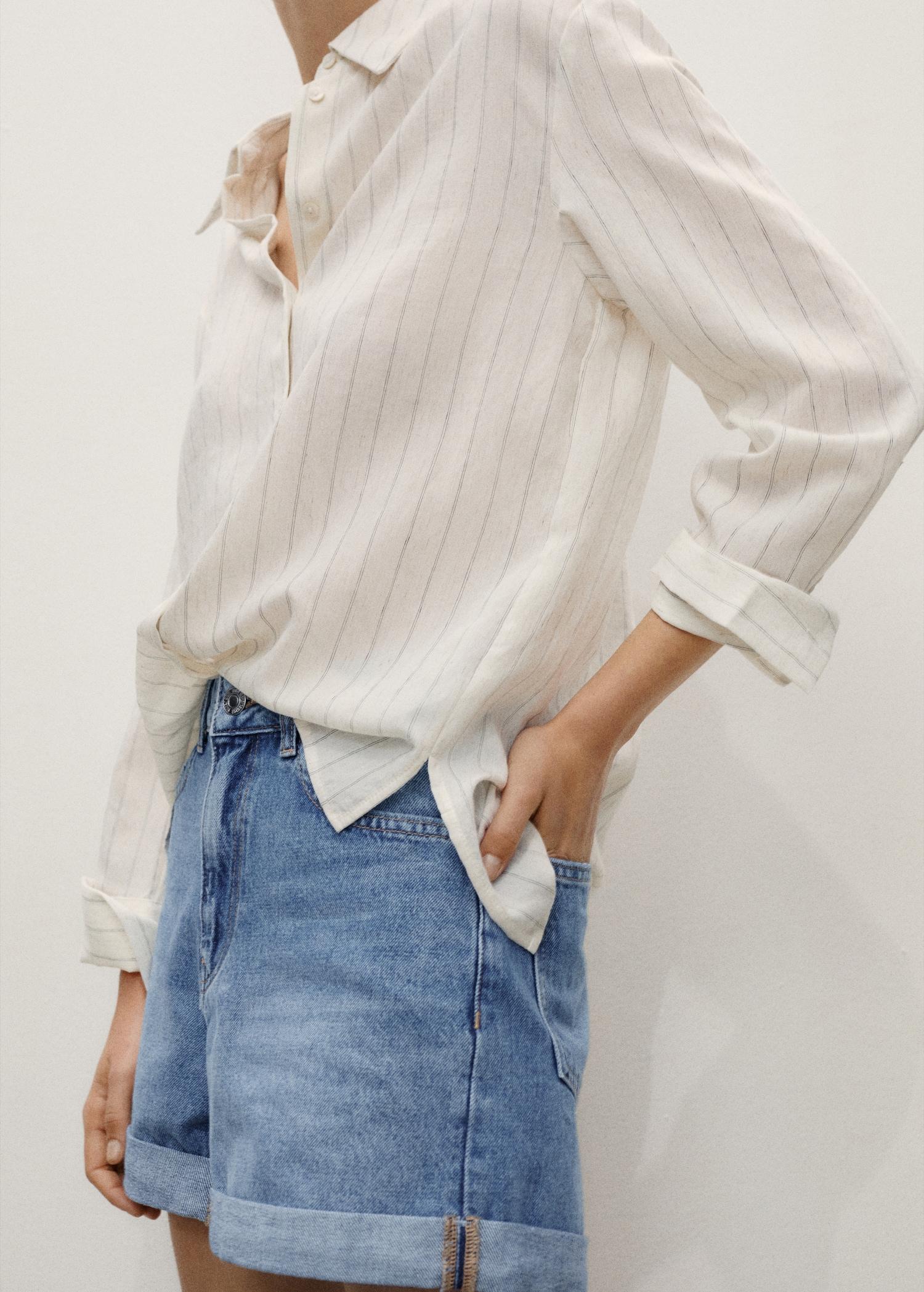 High-waisted mom-fit denim shorts - Women | MANGO USA Product Image