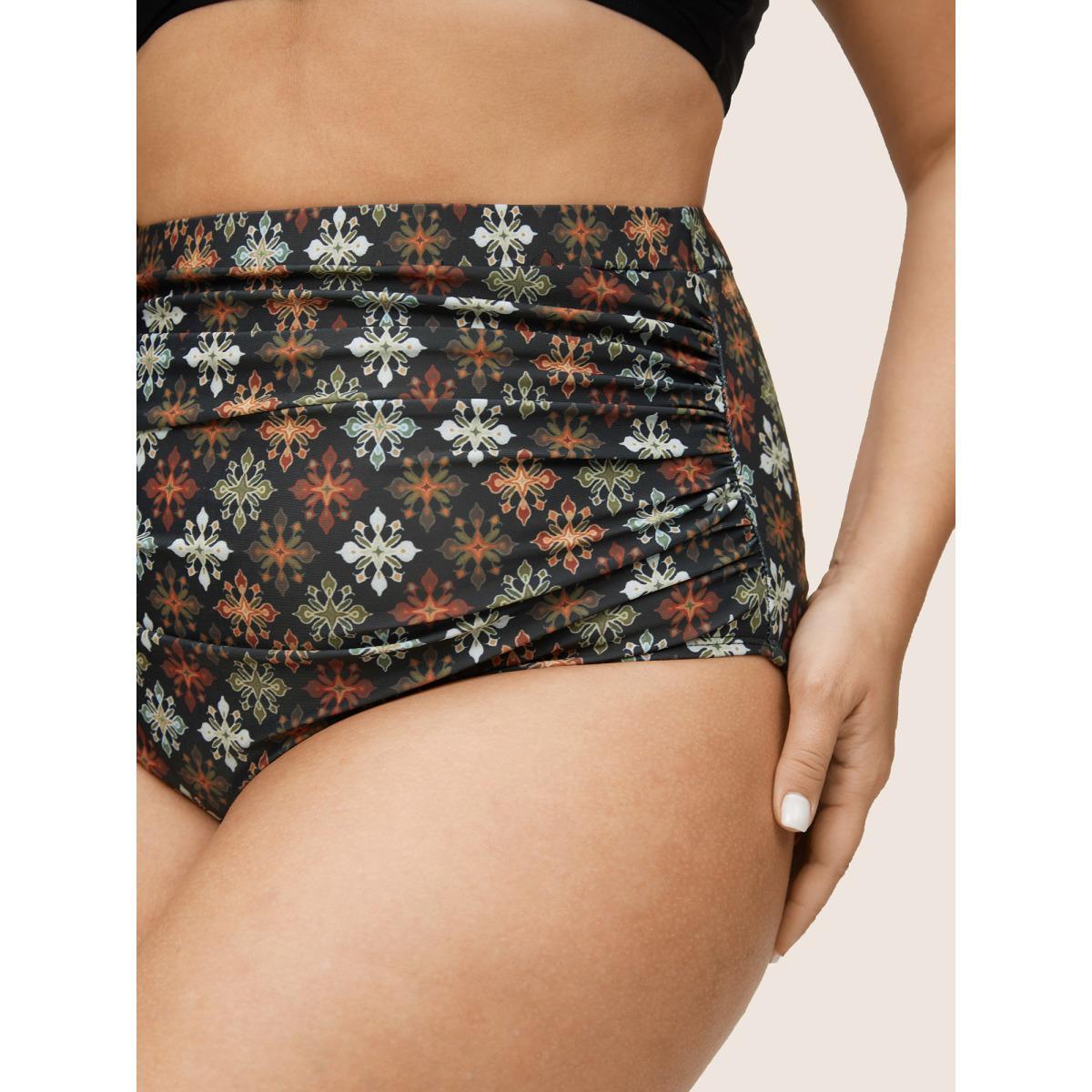 Plus Size Bandana Print Gathered High Rise Swim Bottom Women's Swimwear Black Beach Non High stretch Skinny High Rise Curve Swim Bottoms BloomChic 26/4X Product Image