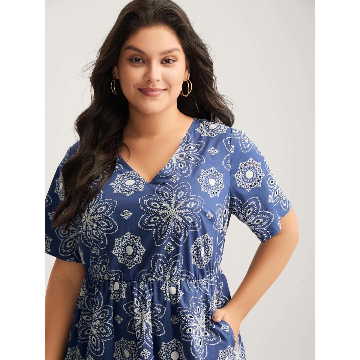 Plus Size Cotton Large Floral Print Textured Pockets Midi Dress Mediumblue Women V-neck Short sleeve Curvy BloomChic 14-16/1X Product Image