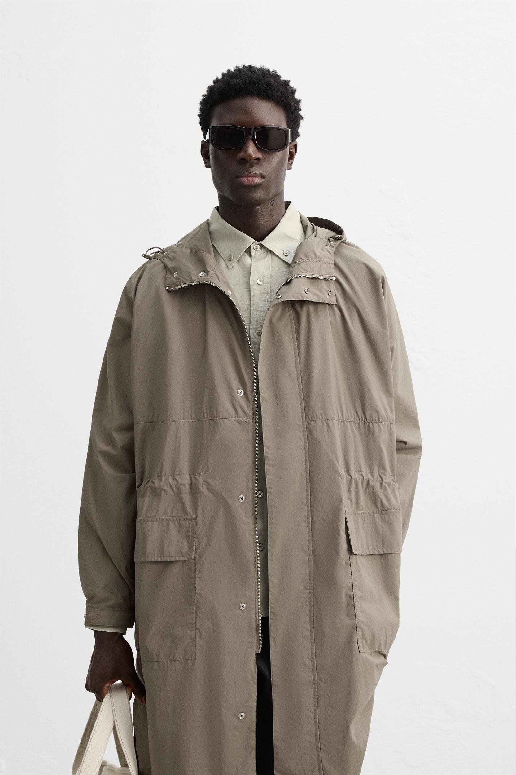 LIGHTWEIGHT TECHNICAL PARKA Product Image