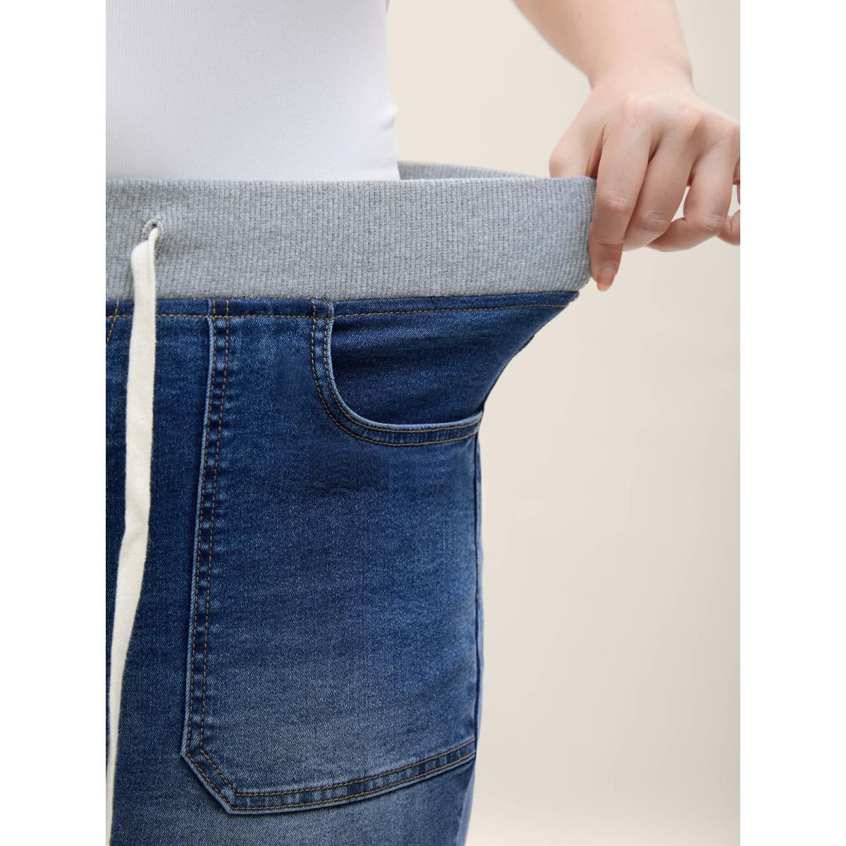 Plus Size Skinny Fit Classic Mid-Rise Jeans Women Darkindigo Medium stretch Slanted pocket Jeans BloomChic 28/5X Product Image
