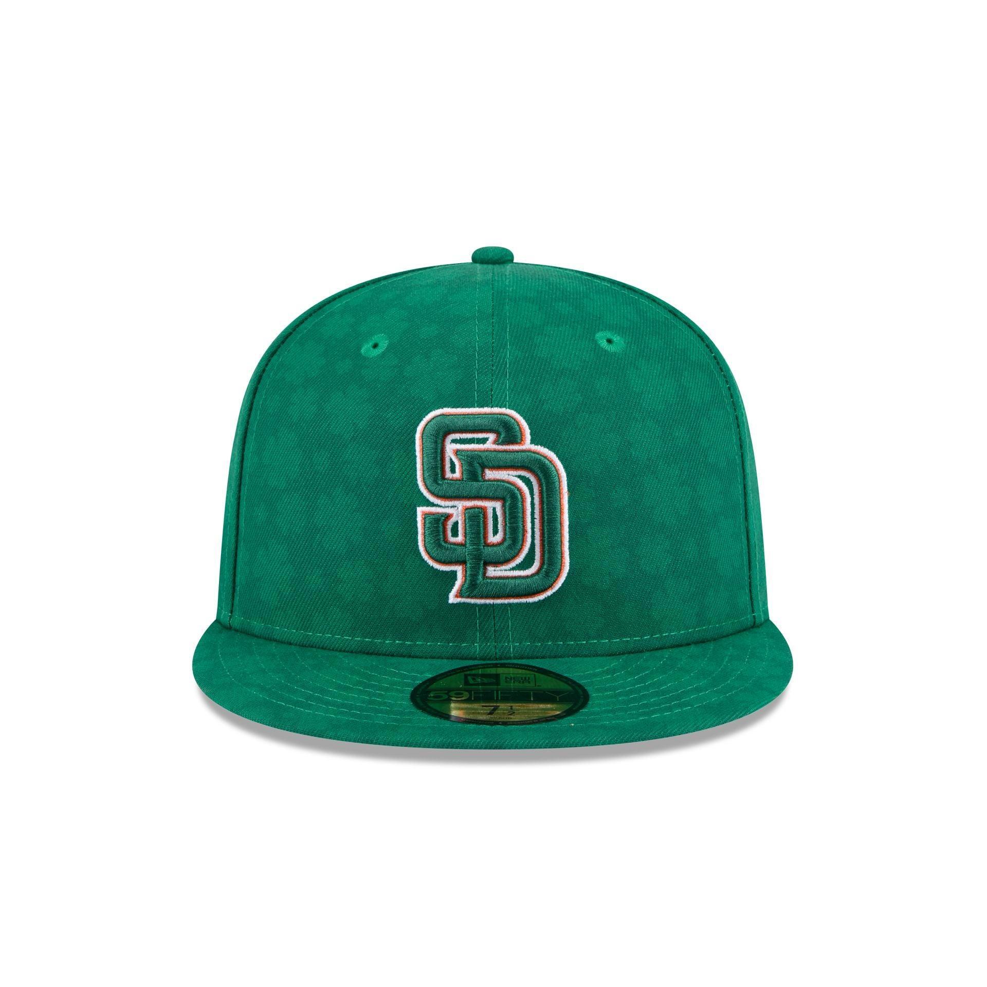 Milwaukee Brewers St. Patrick's Day 2025 59FIFTY Fitted Hat Male Product Image