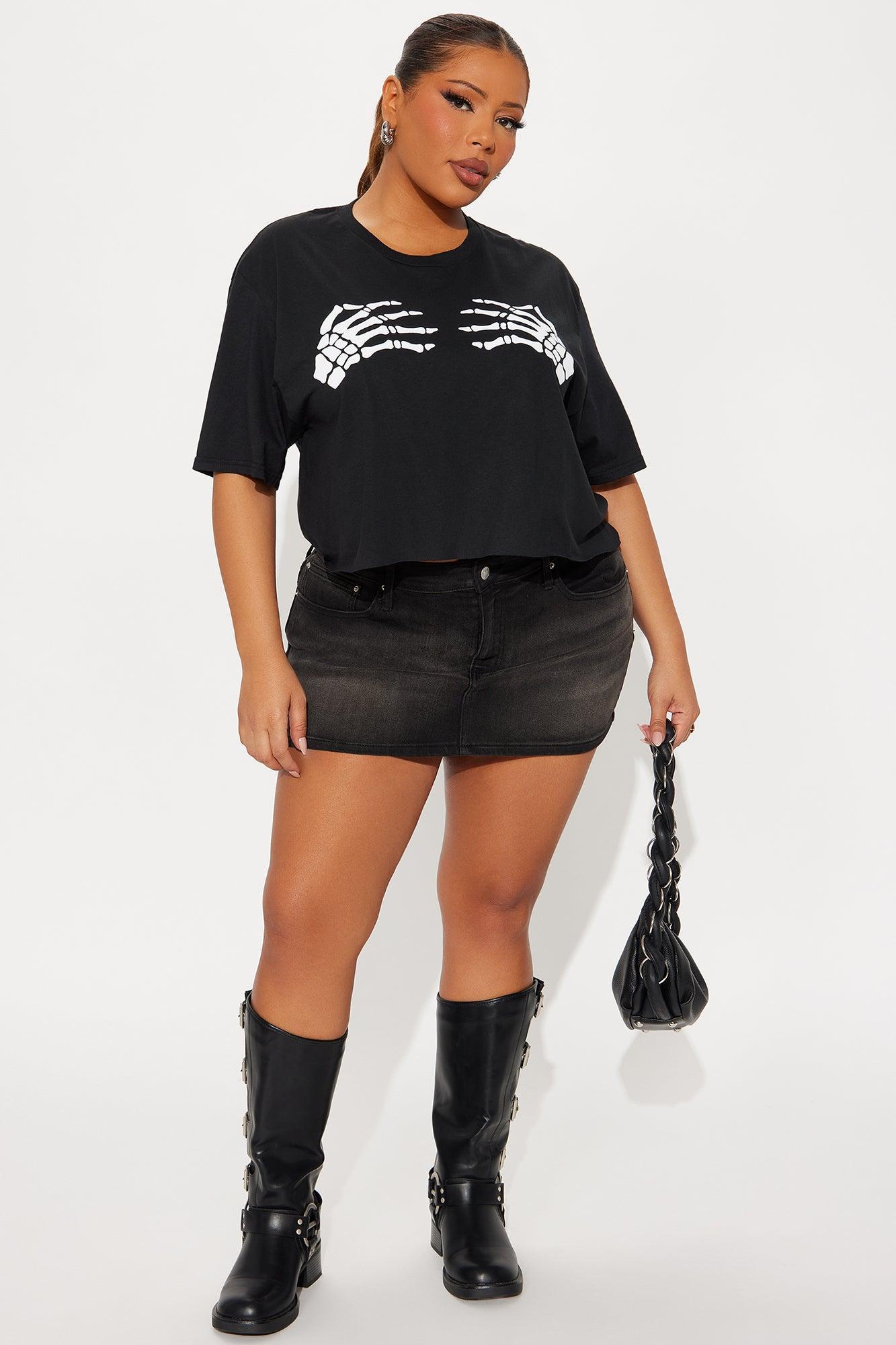 Skeleton Hands Cropped Tee - Black Product Image