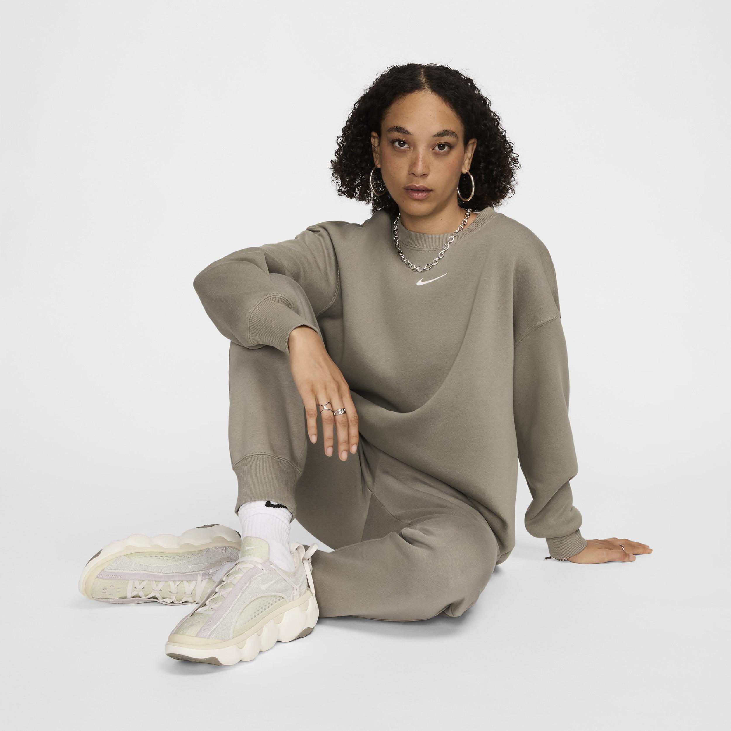 Nike Womens Sportswear Phoenix Fleece Oversized Crewneck Sweatshirt Product Image