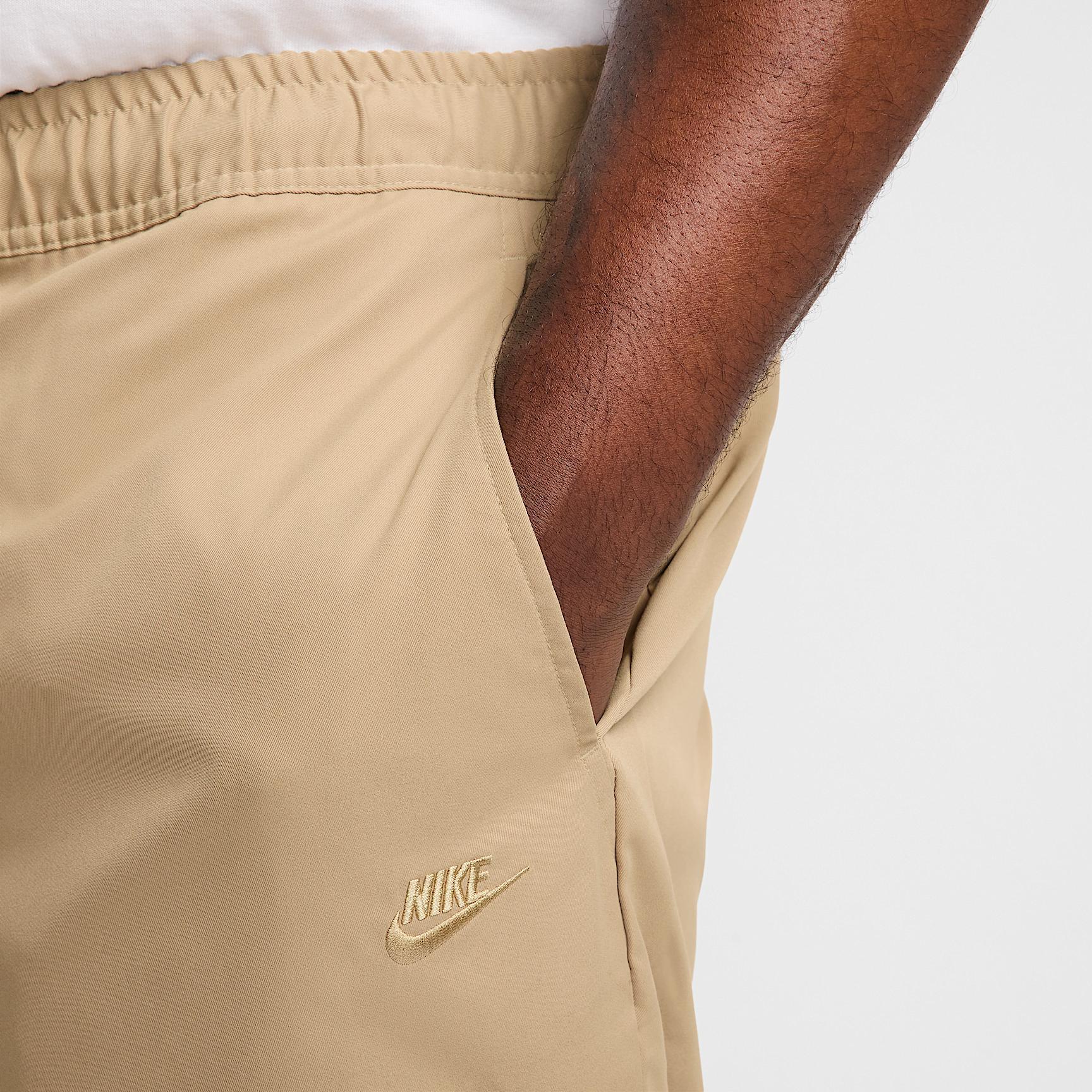 Nike Men's Club Woven Tapered Pants Product Image
