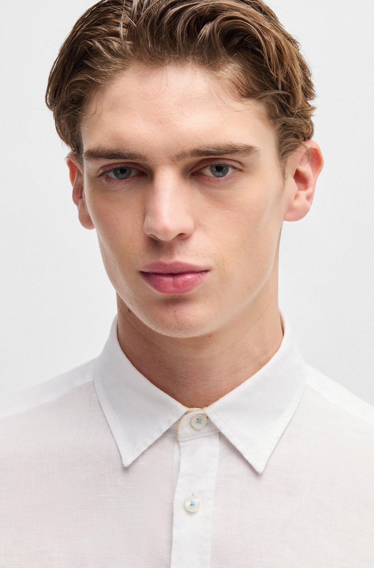 Slim-fit shirt in stretch linen Product Image