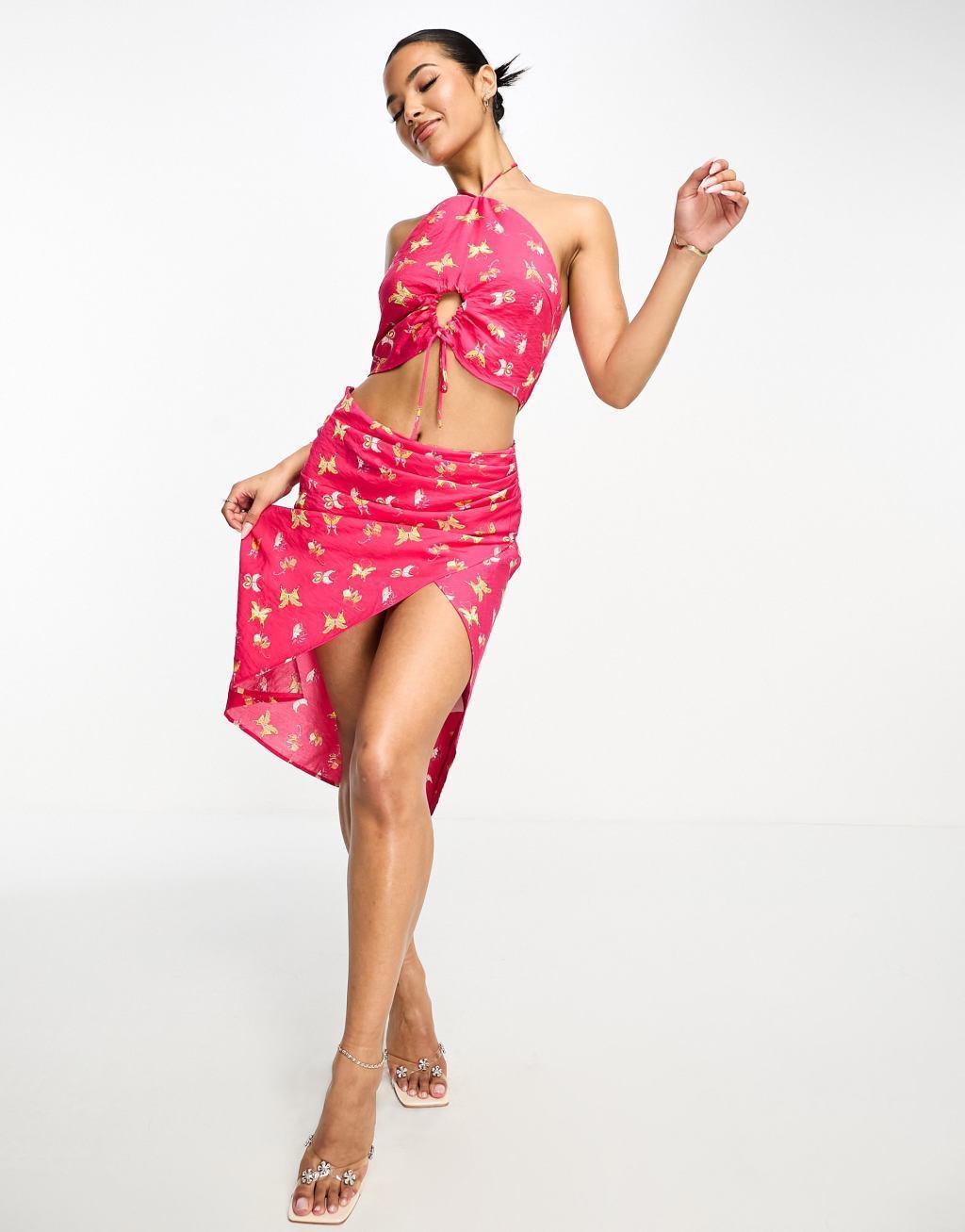 Something New halter neck cropped top Product Image